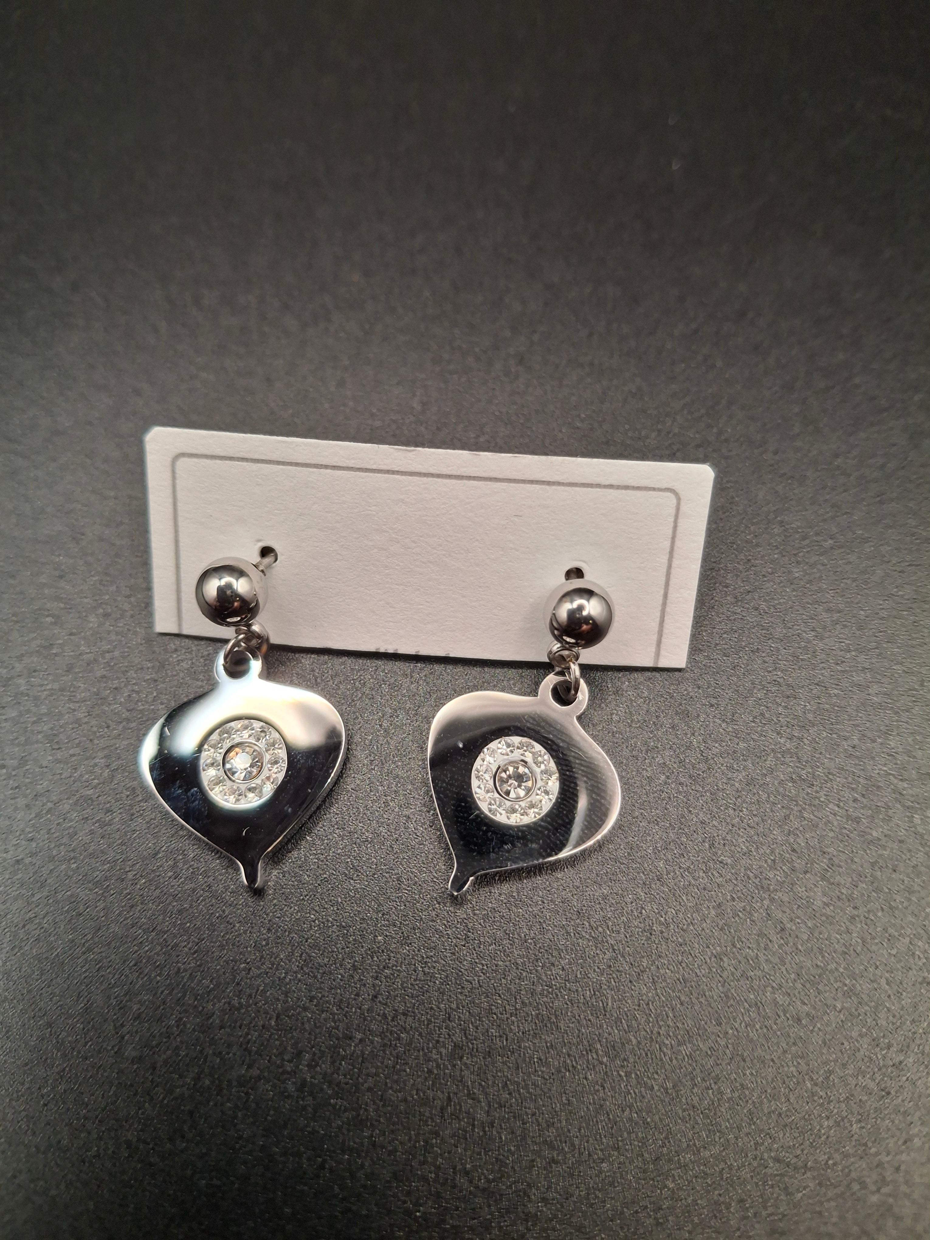 Heart drops earrings