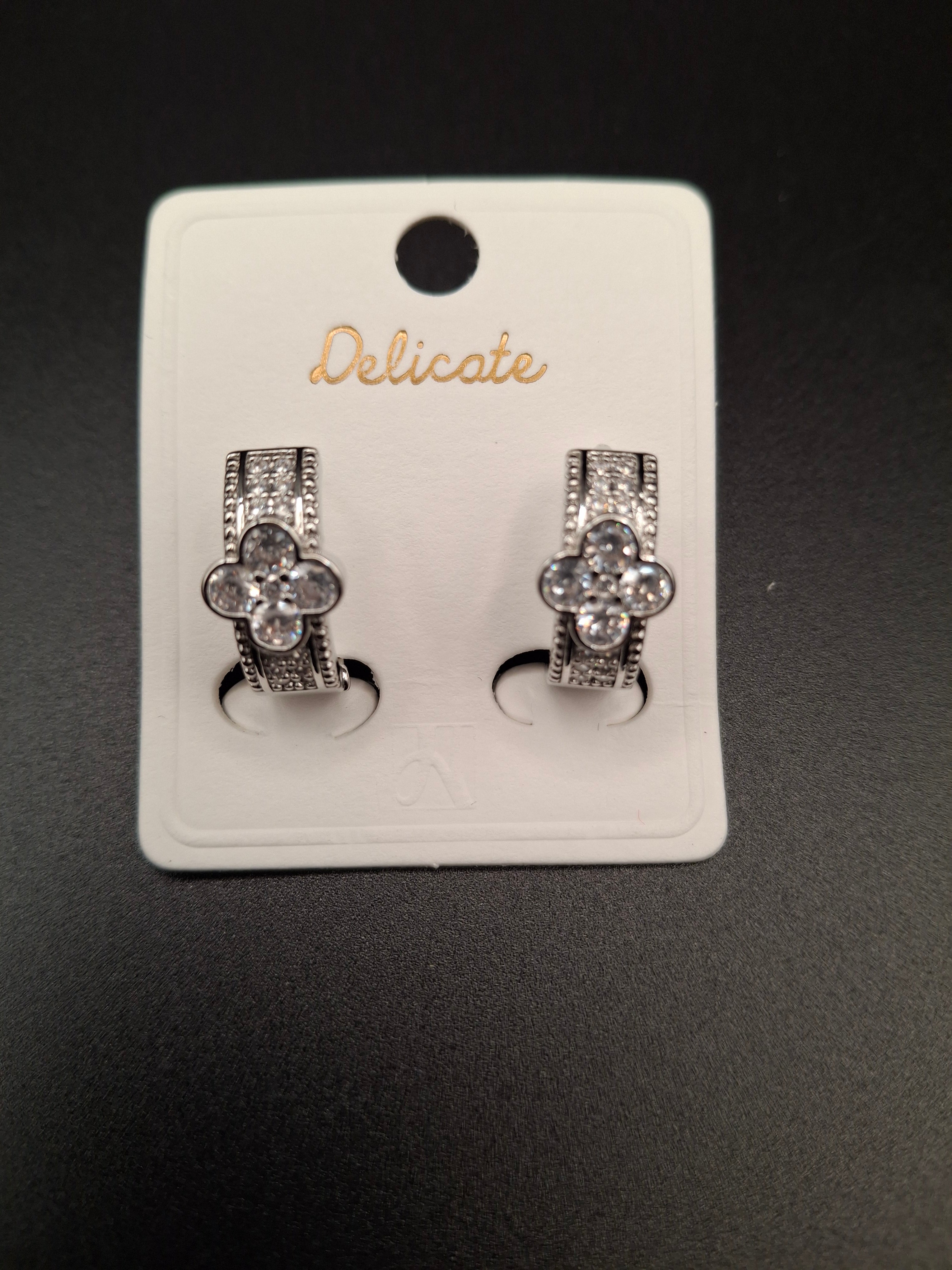 Design 1 flower earring