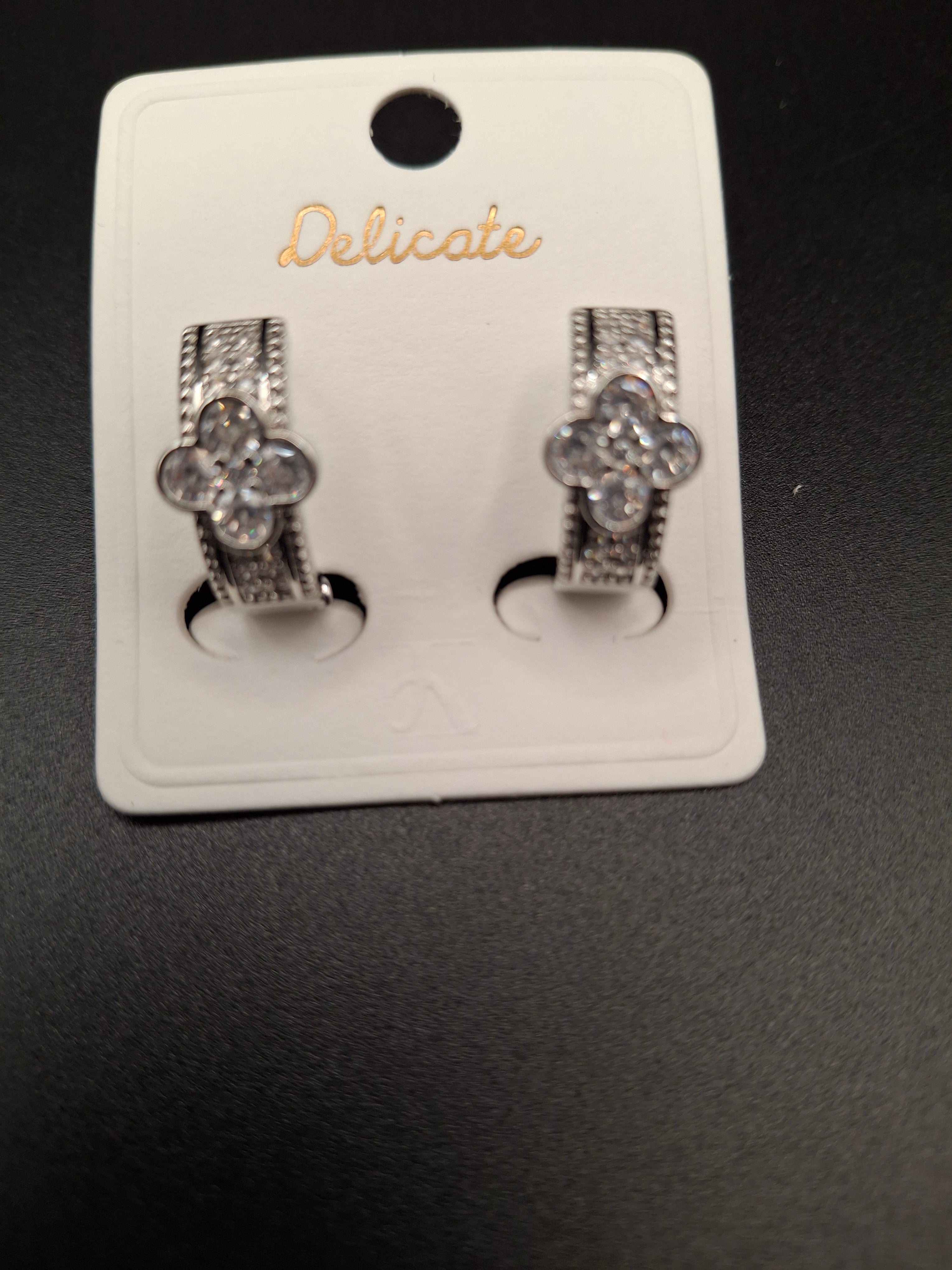 Design 1 flower earring