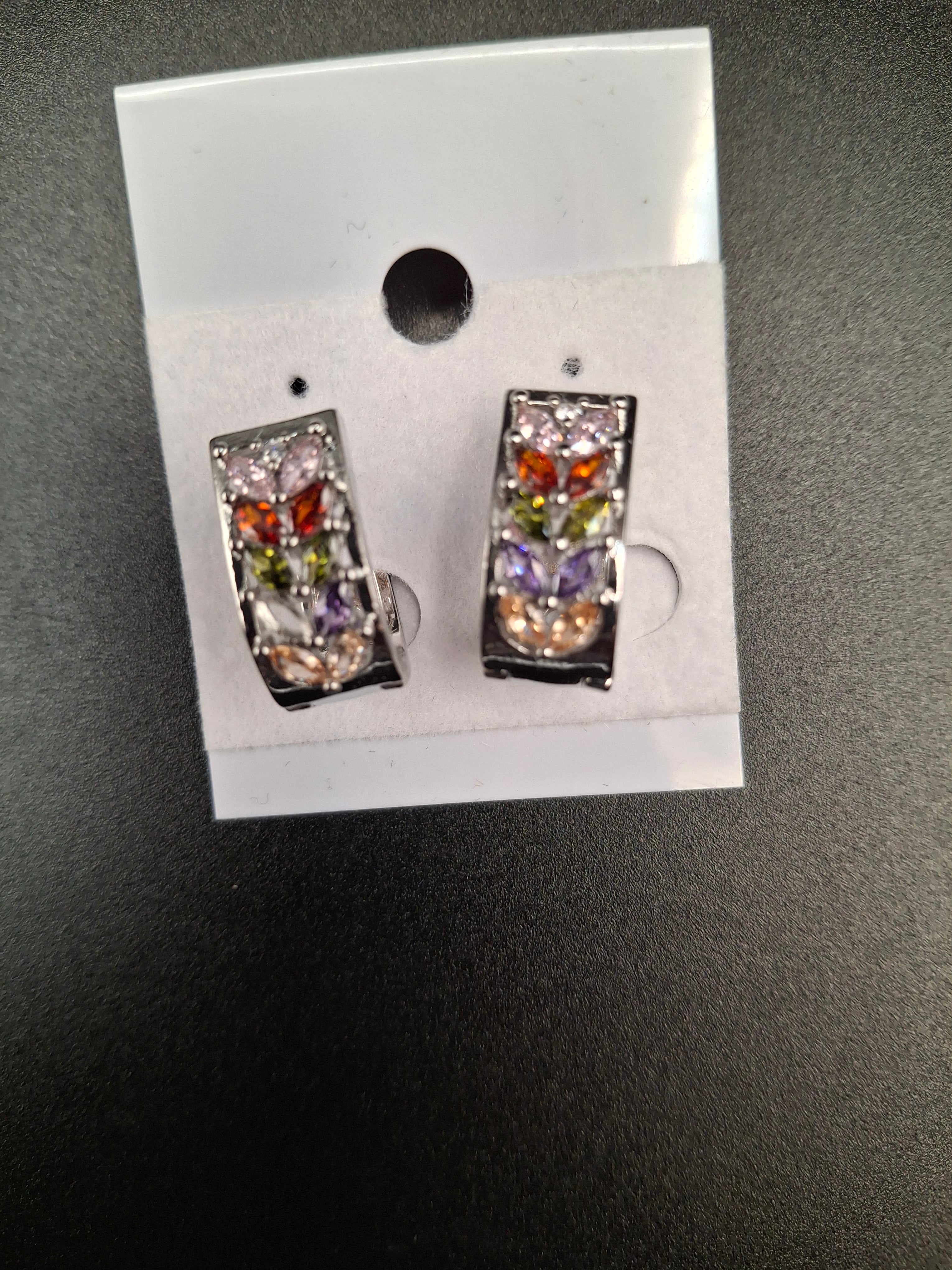 Silver colored stones earrings