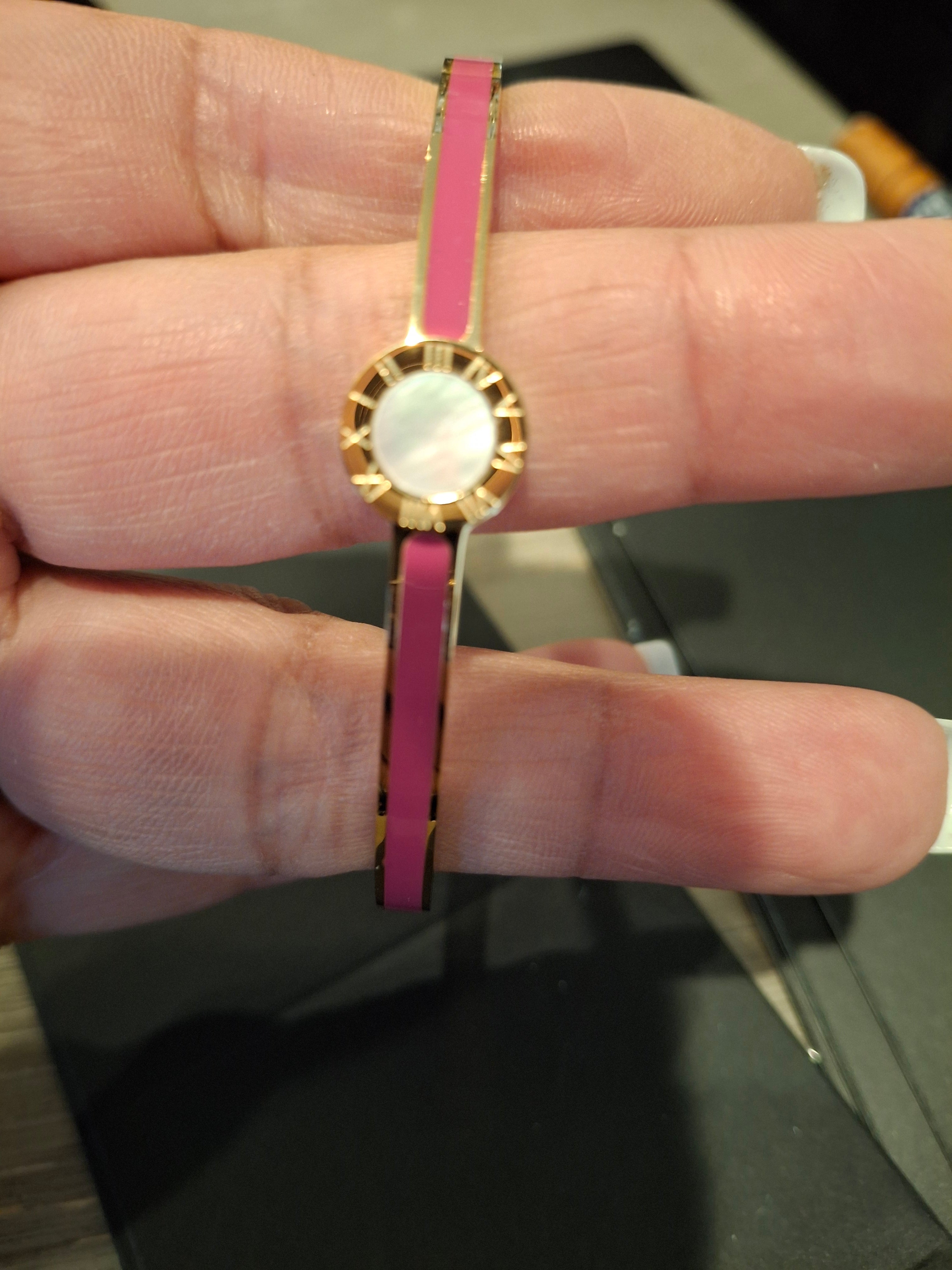 Pink bangle luxury