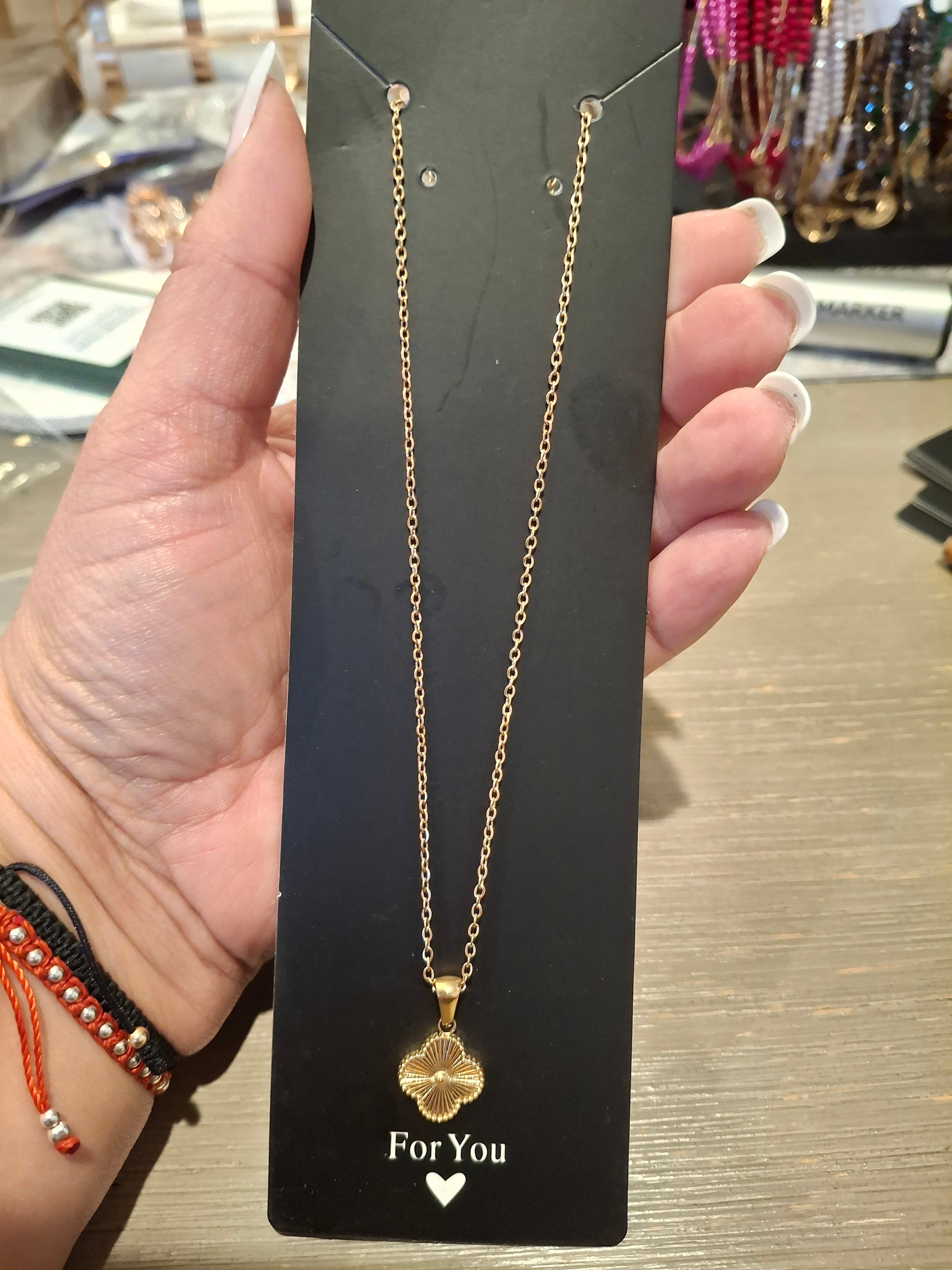 luxury-flower-necklace