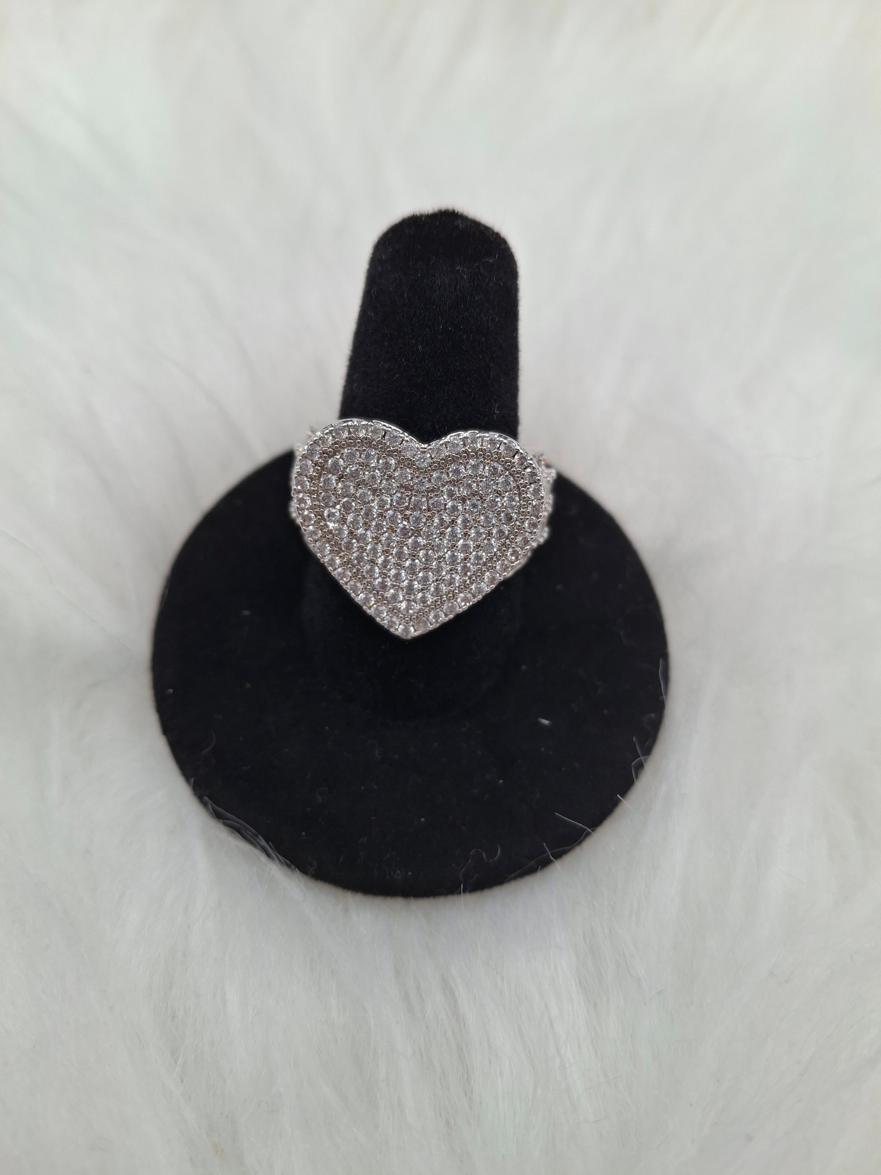 Adjustable diamond ring
