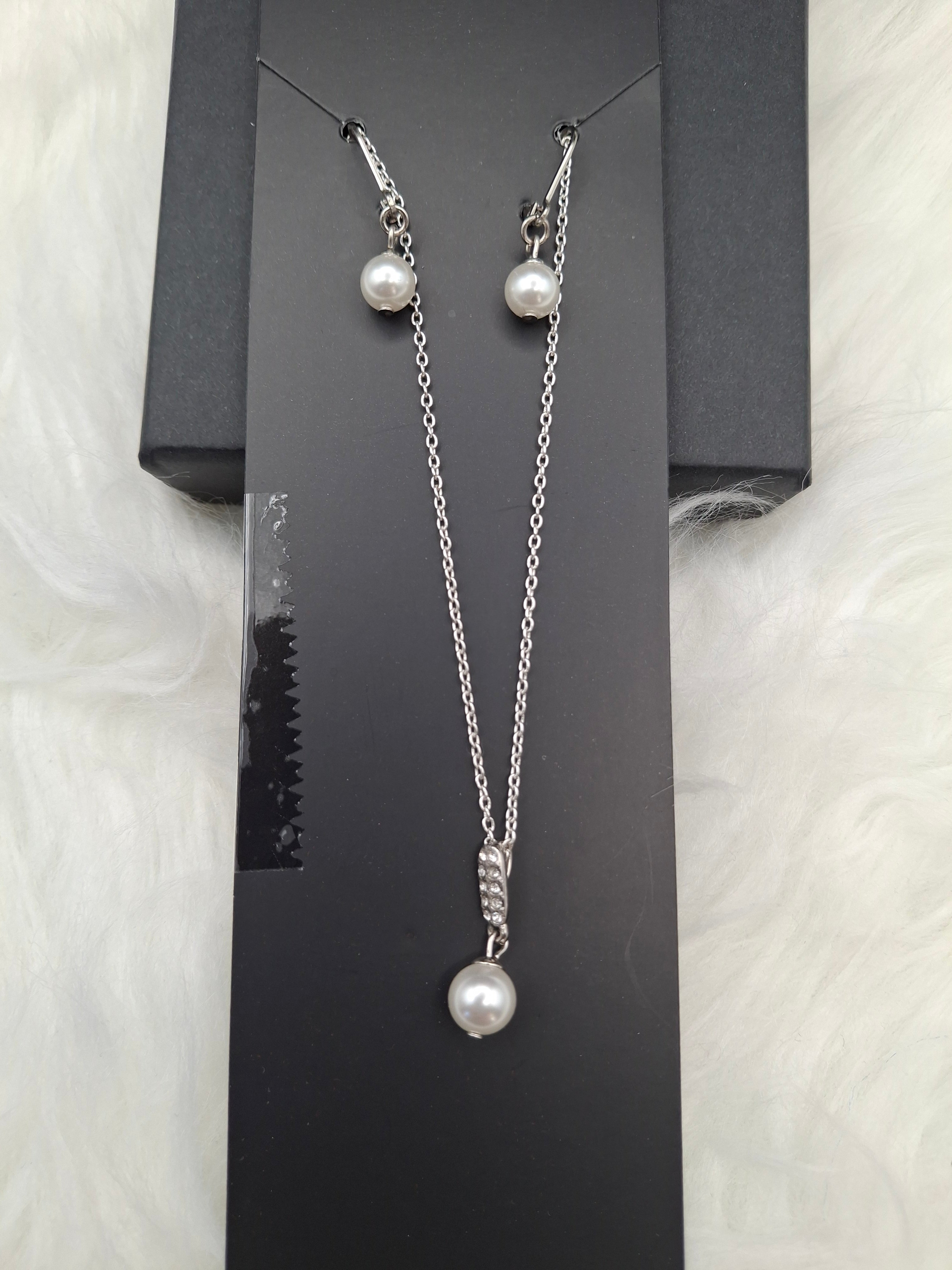 Silver/ pearl jewelry set