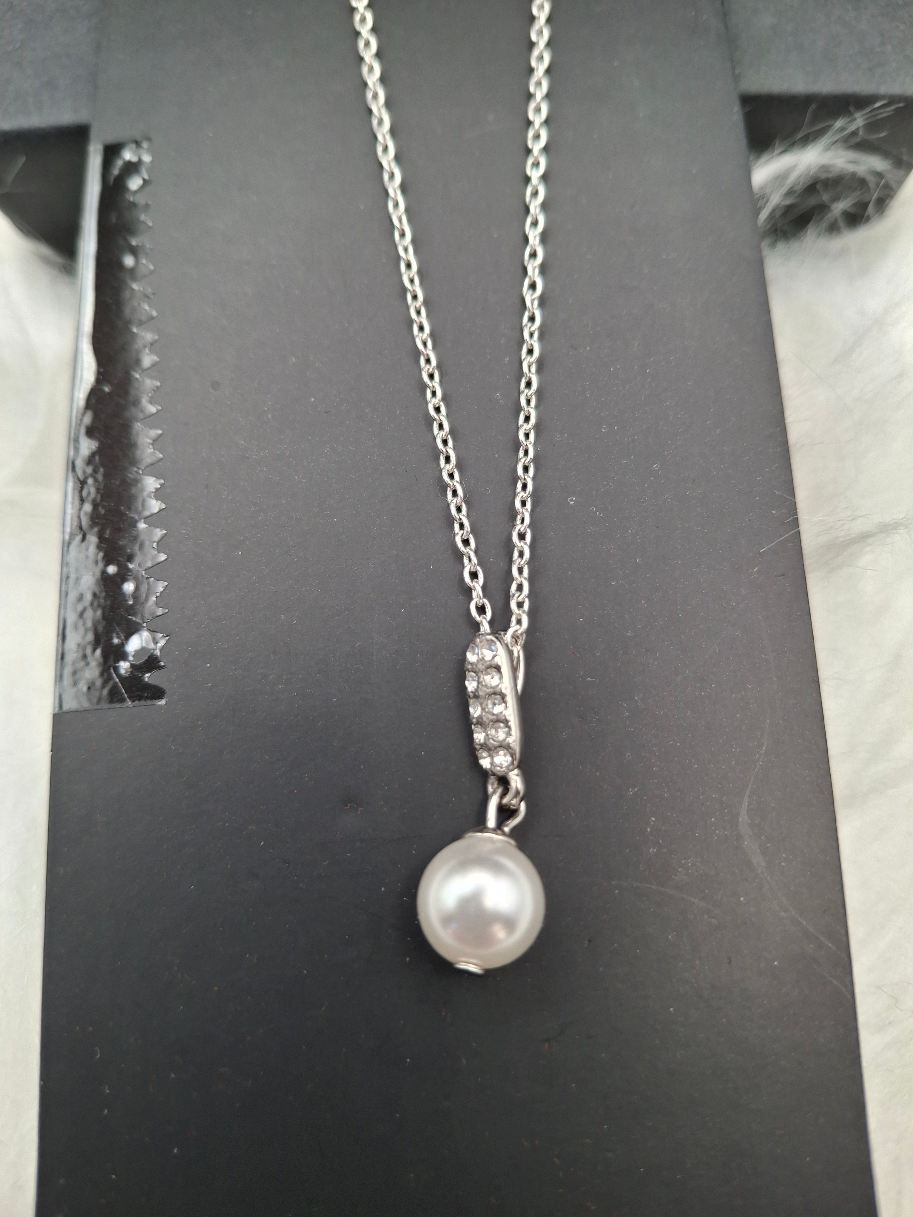 Silver/ pearl jewelry set