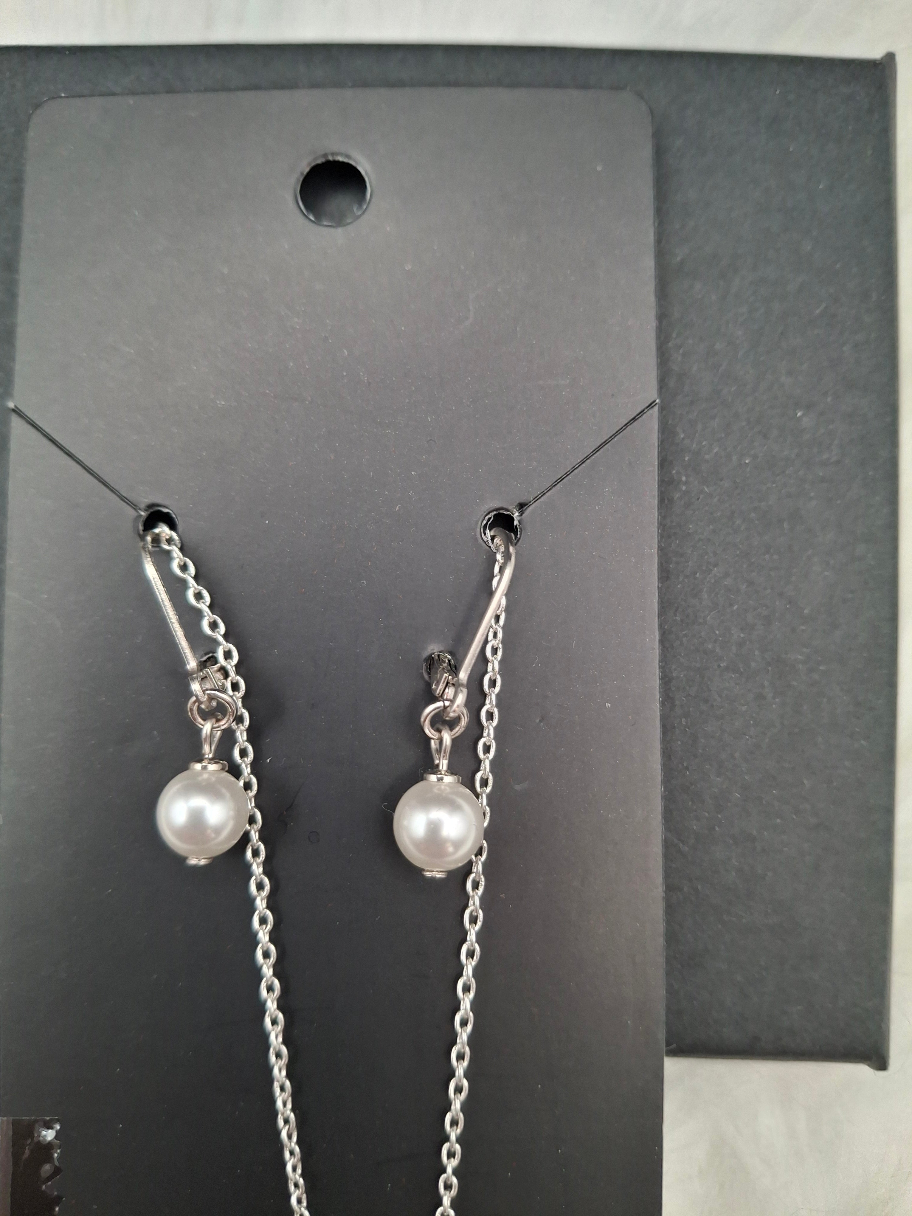 Silver/ pearl jewelry set