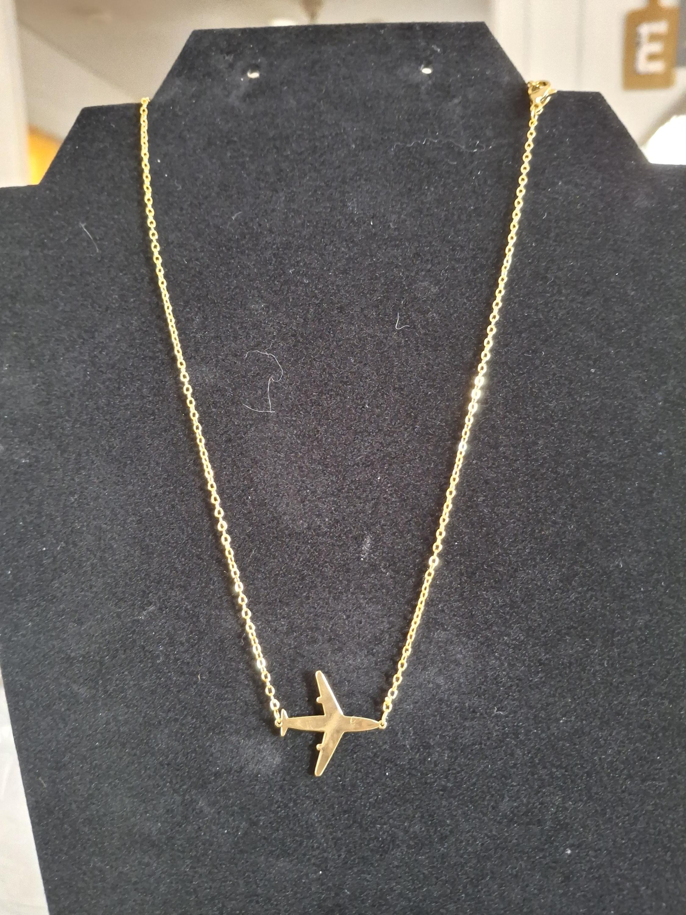 plane-necklace