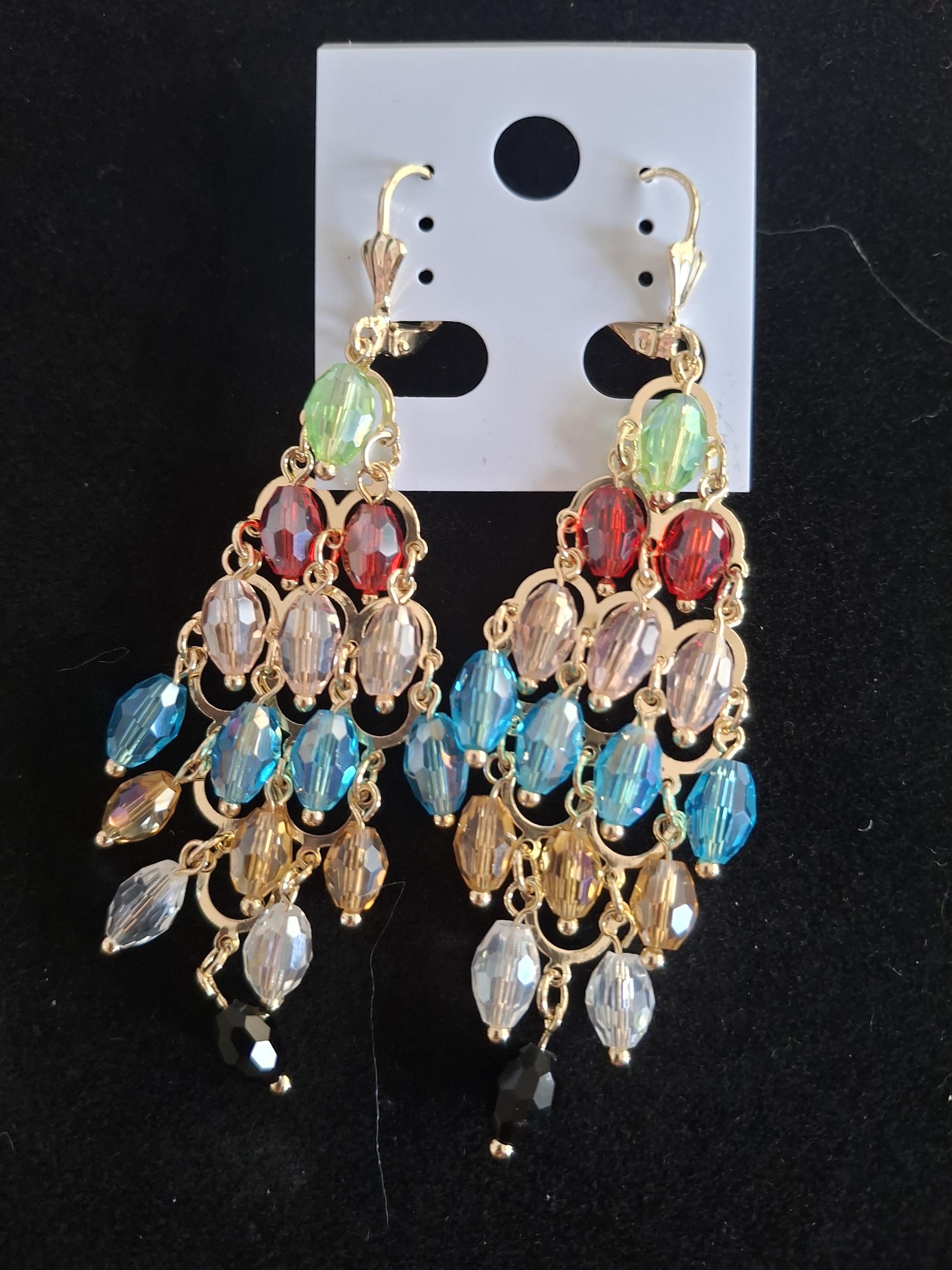 Color dropping earrings