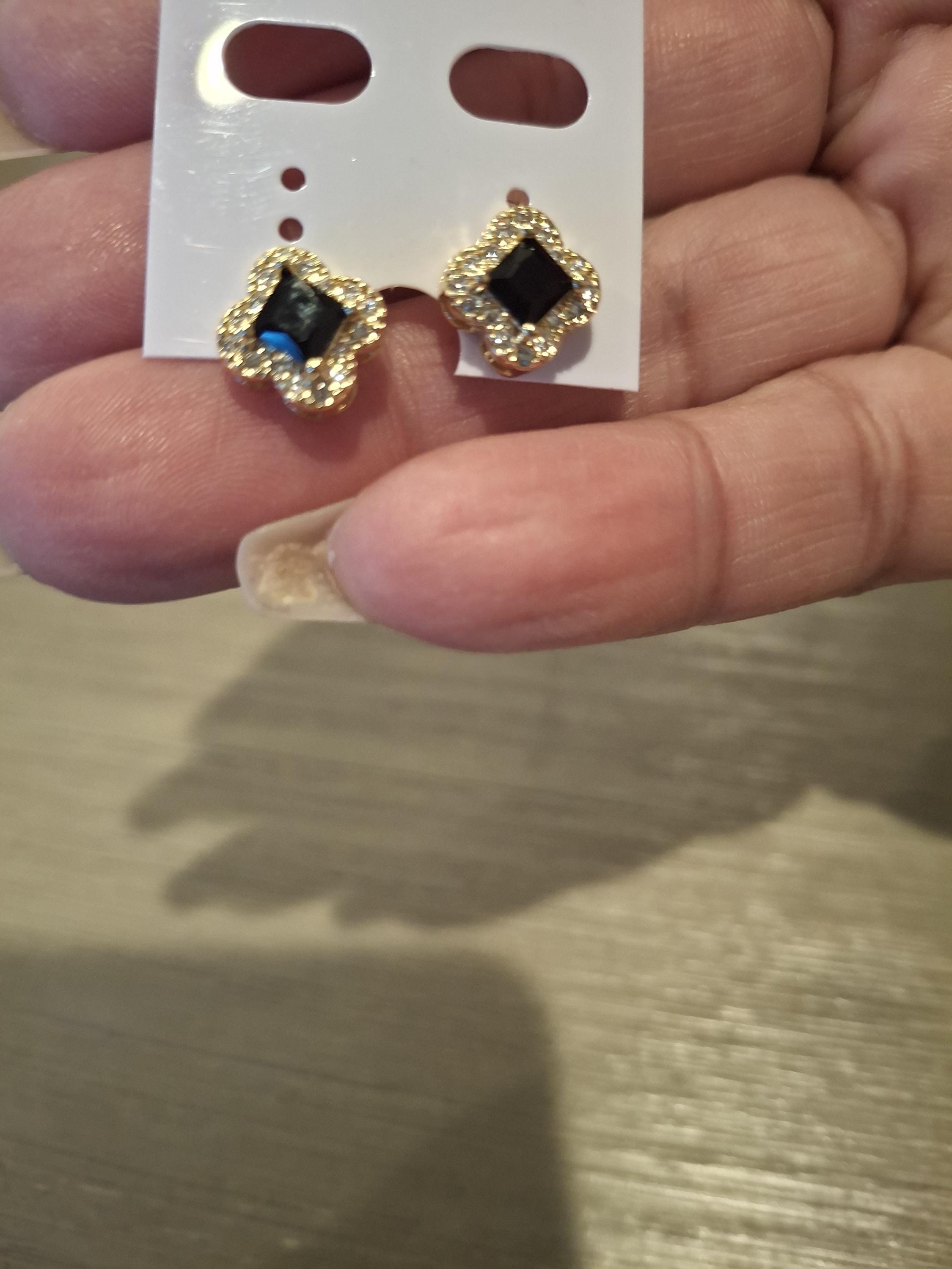 Gold laminated black flower/clover earrings