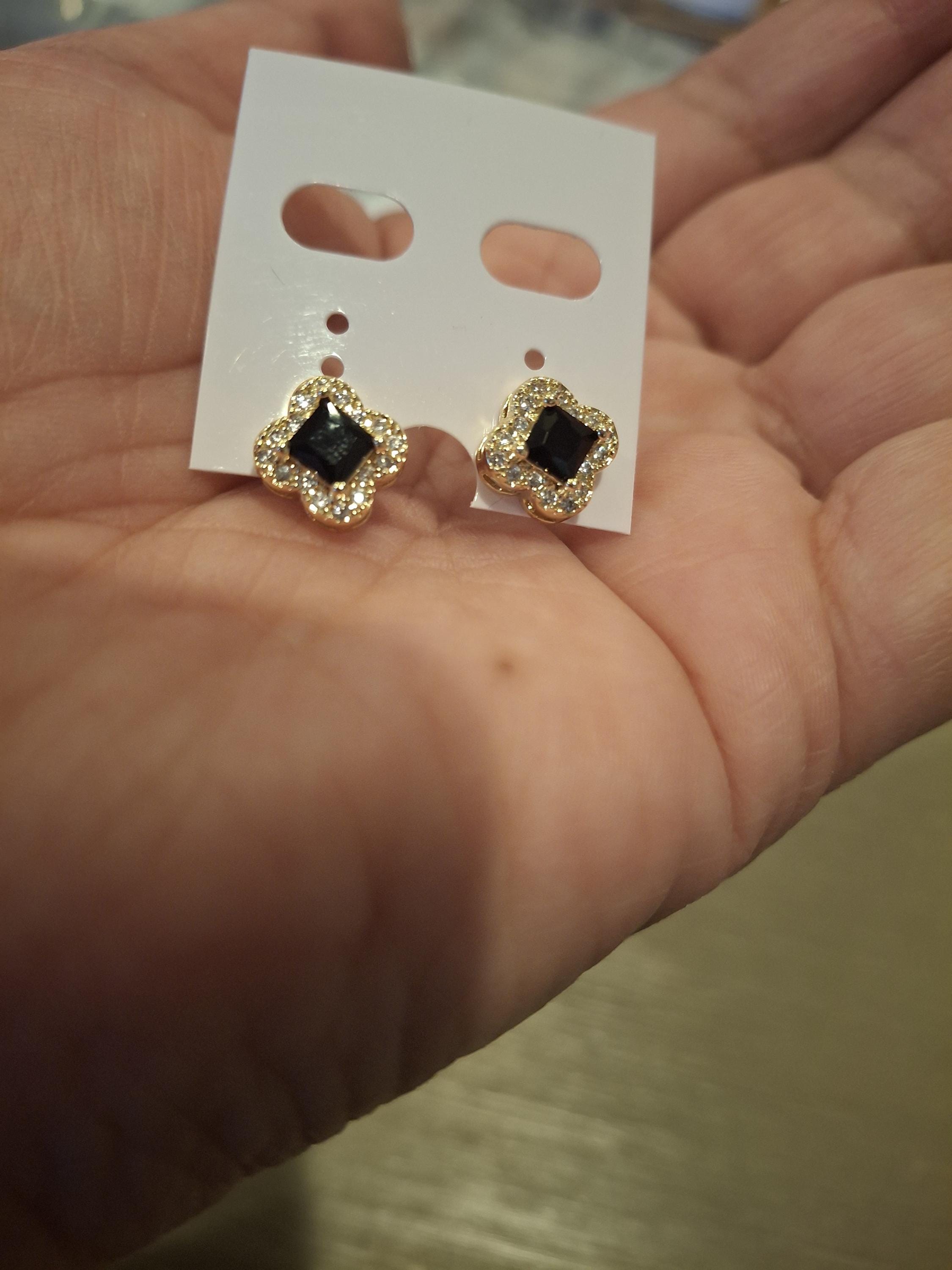 Gold laminated black flower/clover earrings