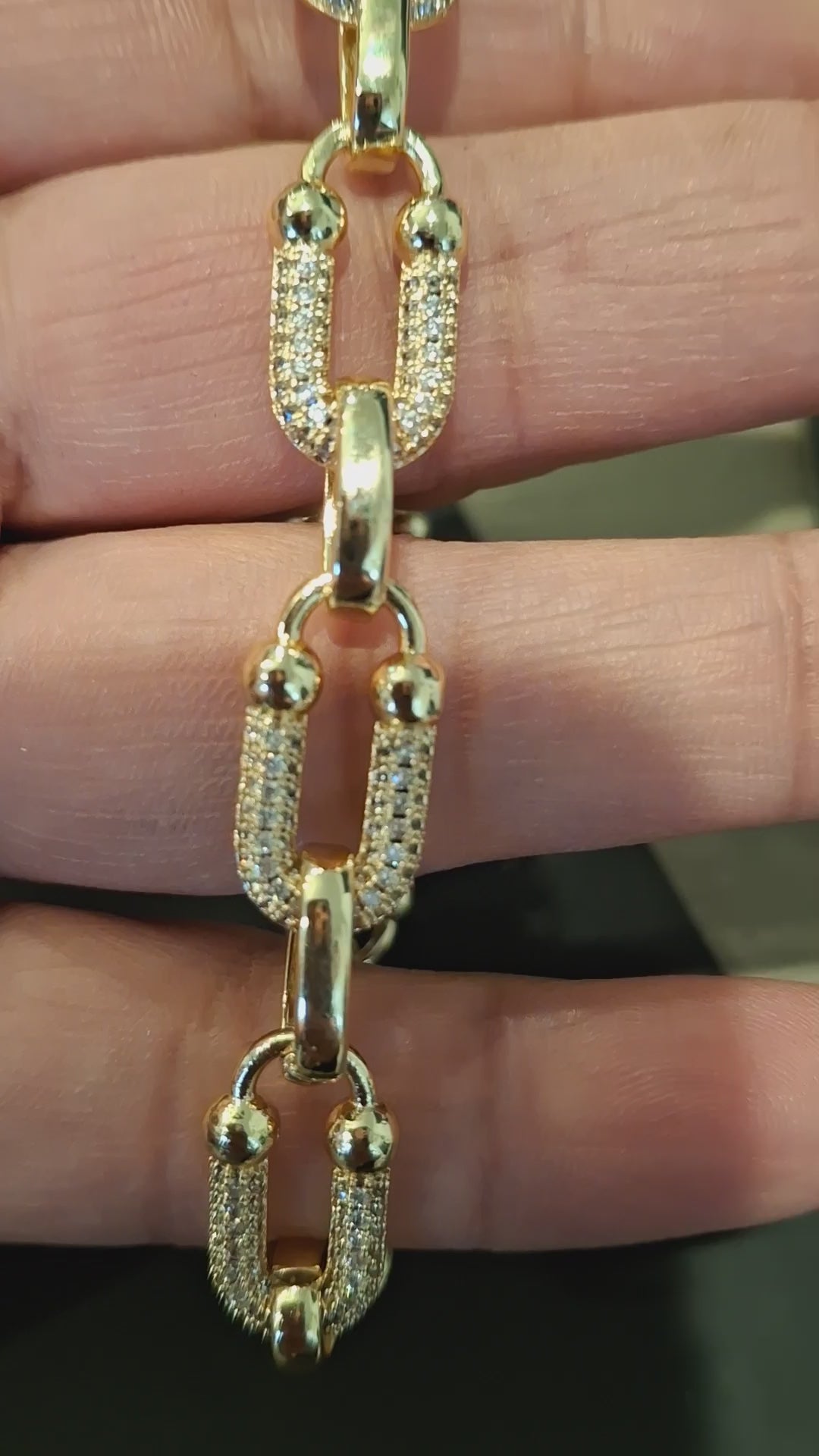 Big circle engage bracelet