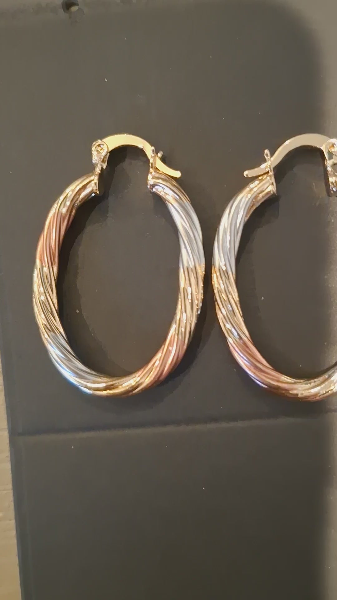 Three tones arracadas