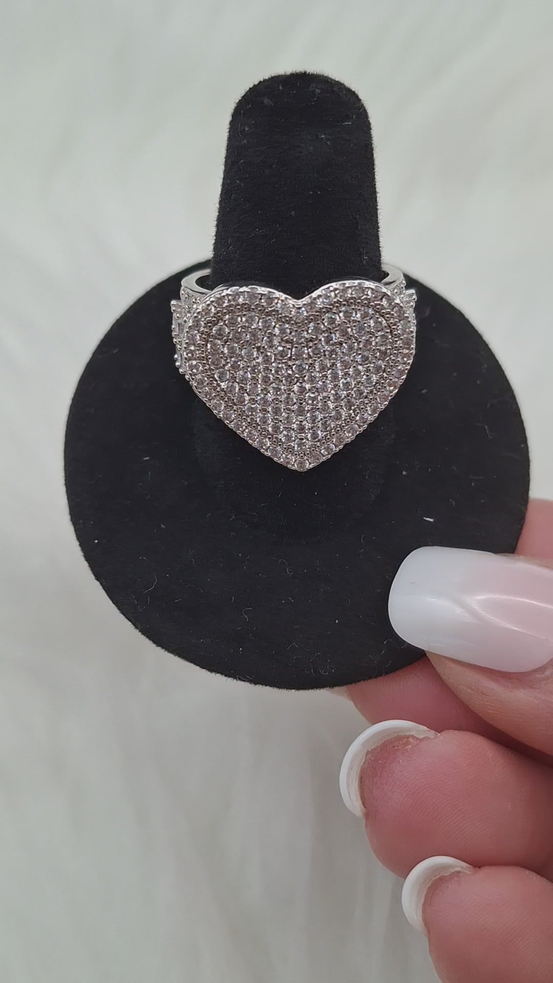 Adjustable diamond ring