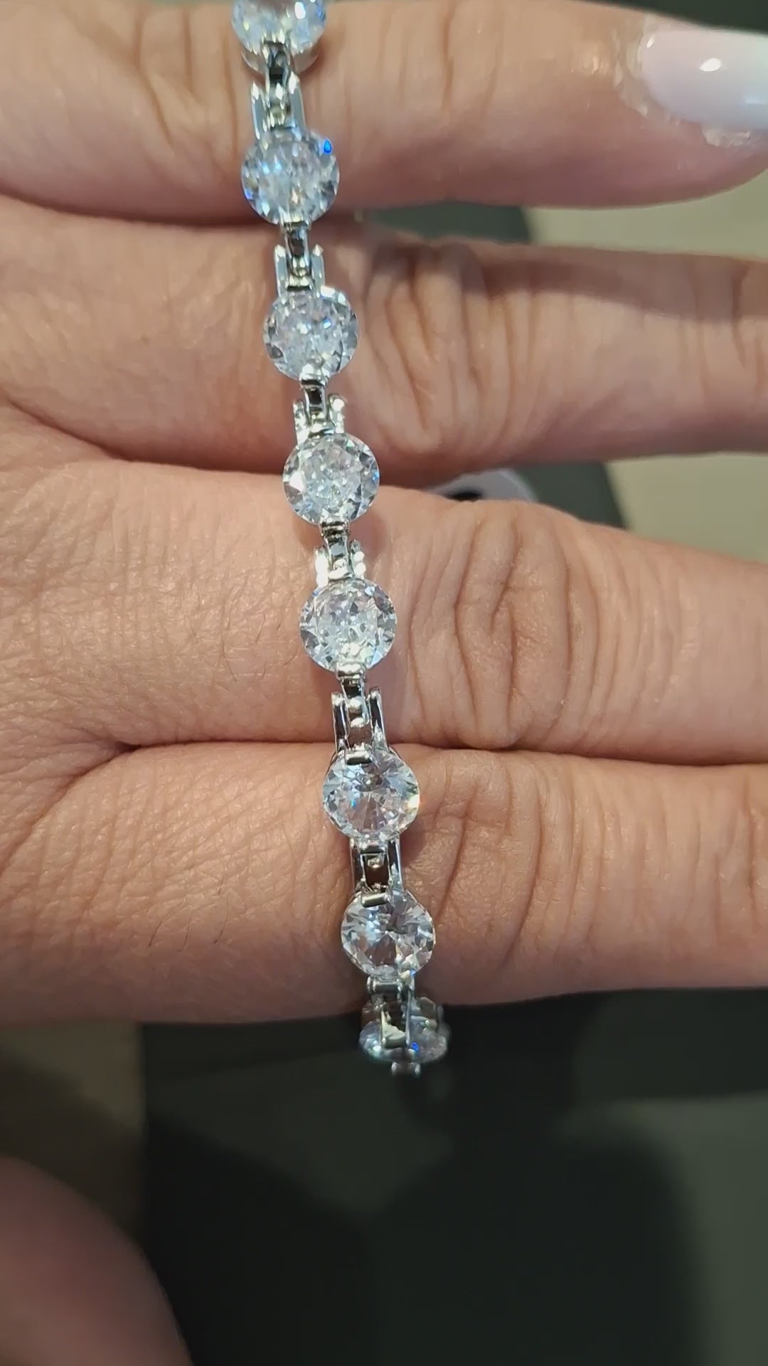 Round diamond accent bracelet