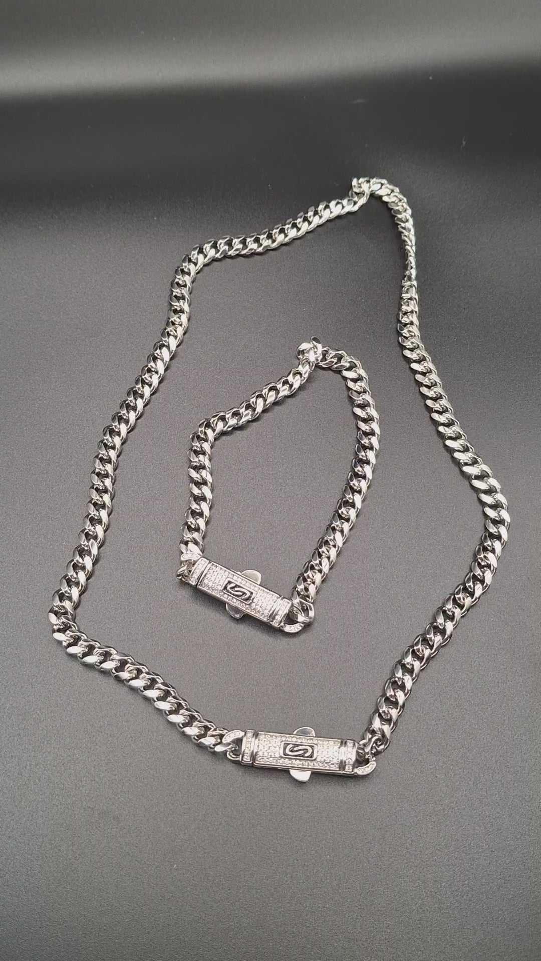 Silver/ monaco cuban set