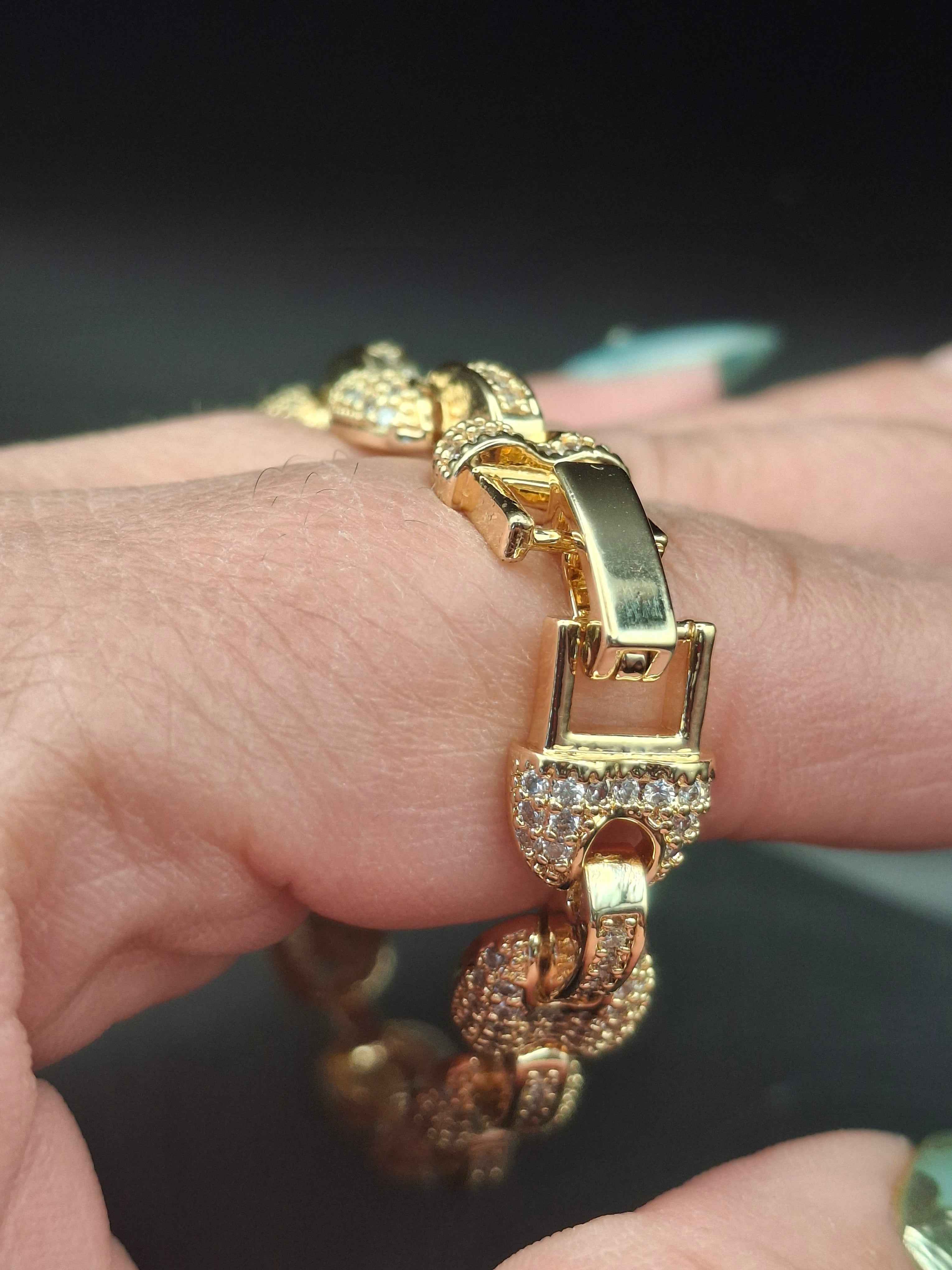 Gold icing bean bracelet