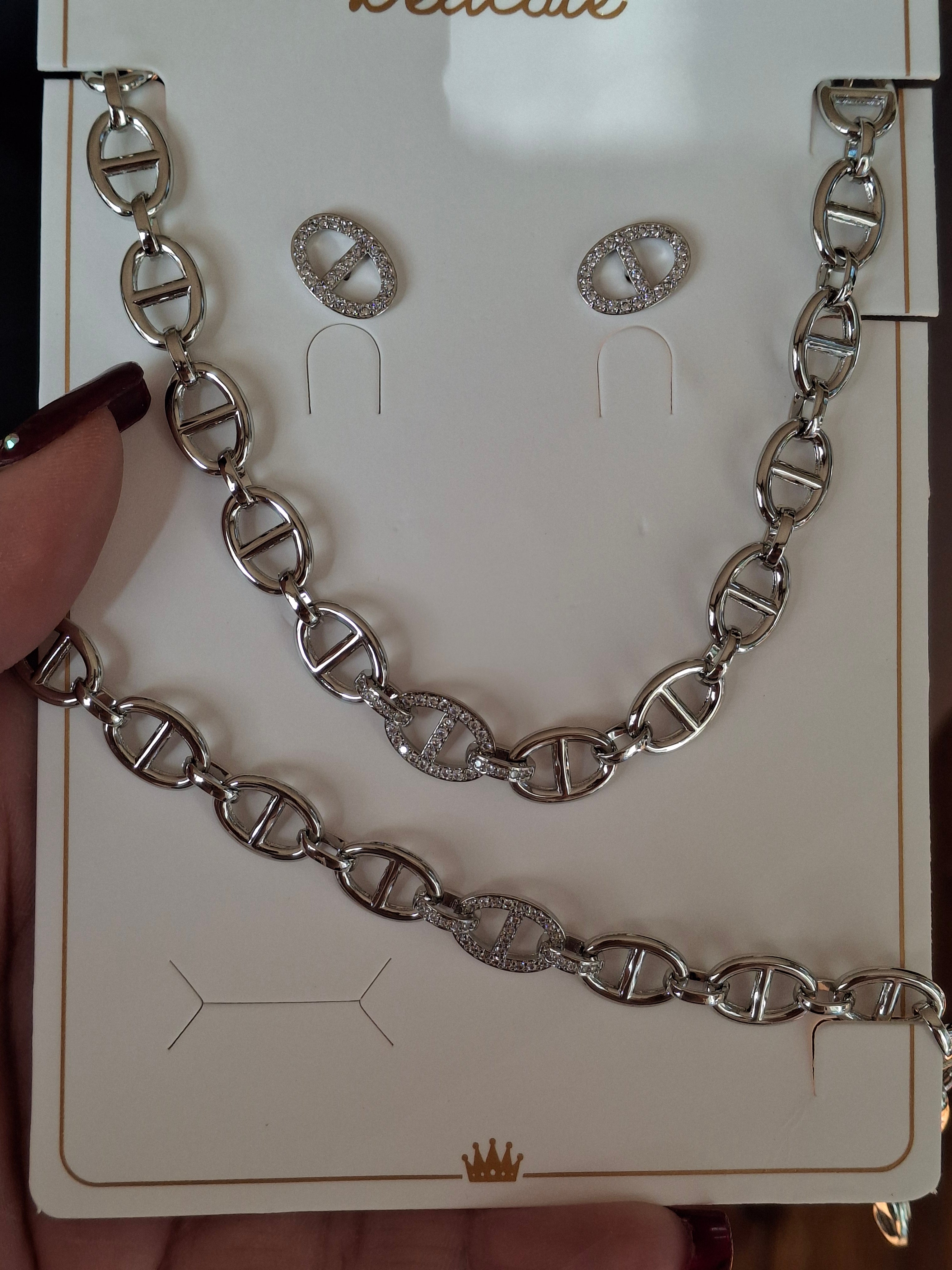 Silver chain set