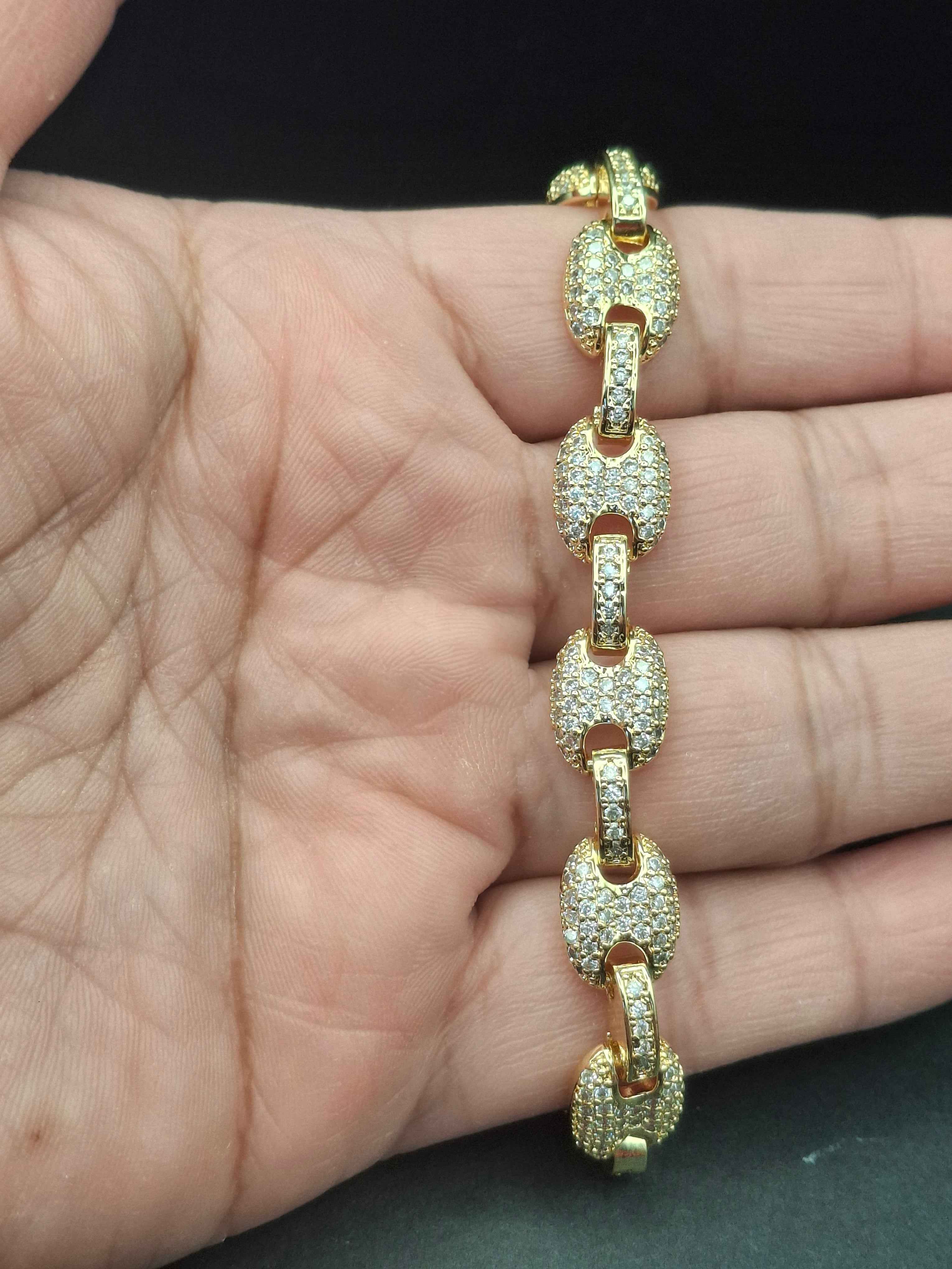 Gold icing bean bracelet