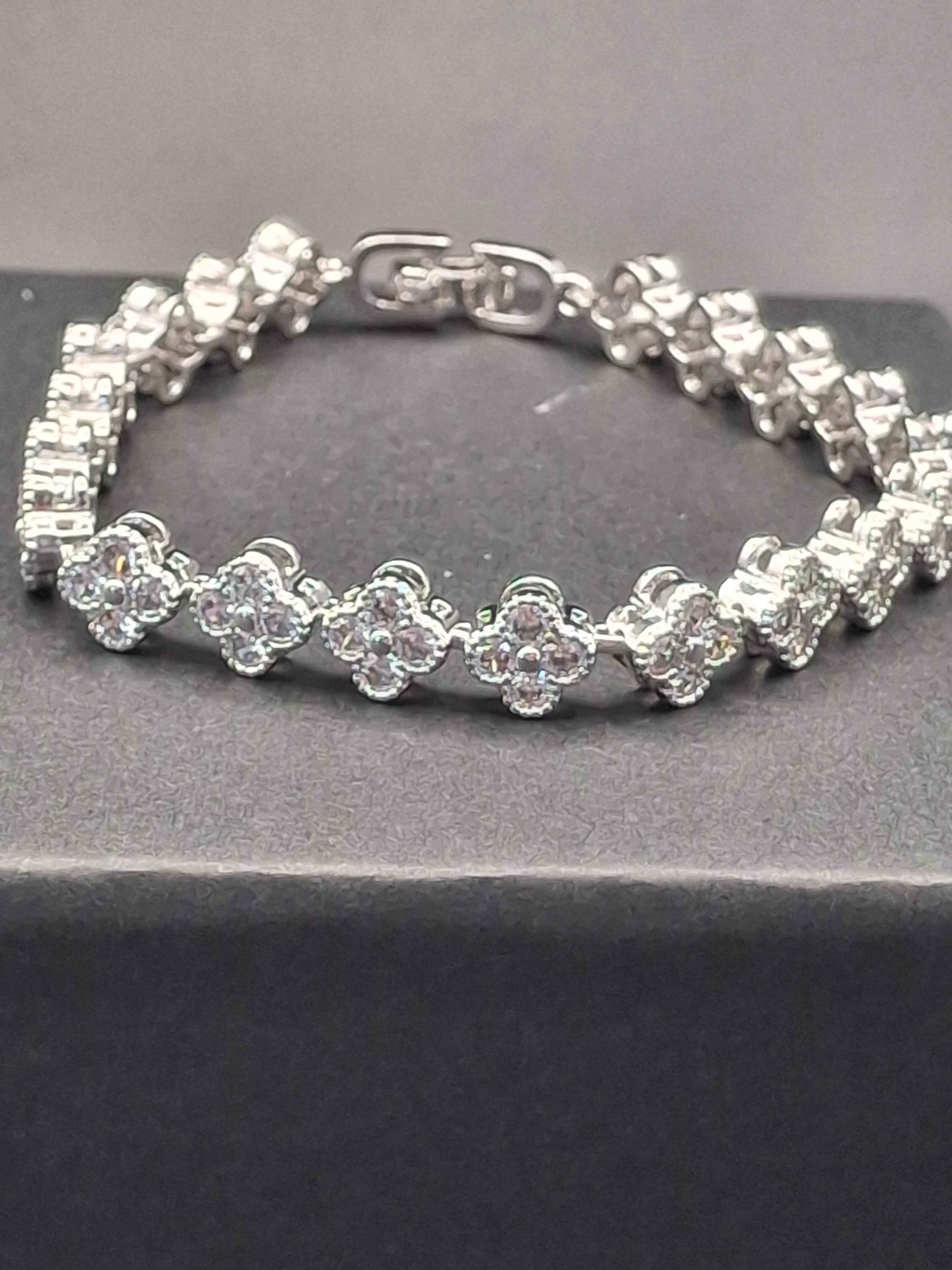 silver-flower-bracelet-7-0