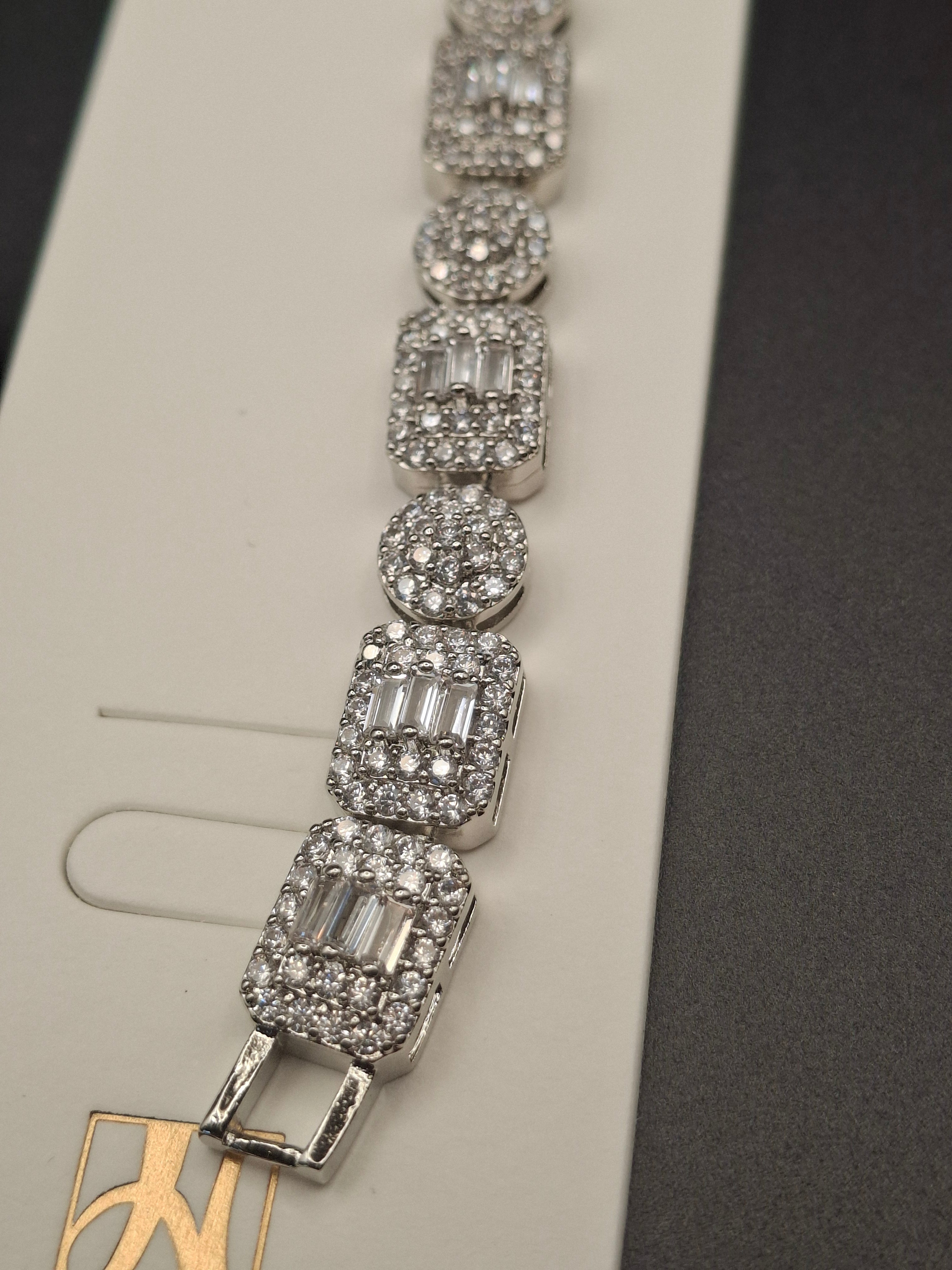 silver-bracelet-round-and-square