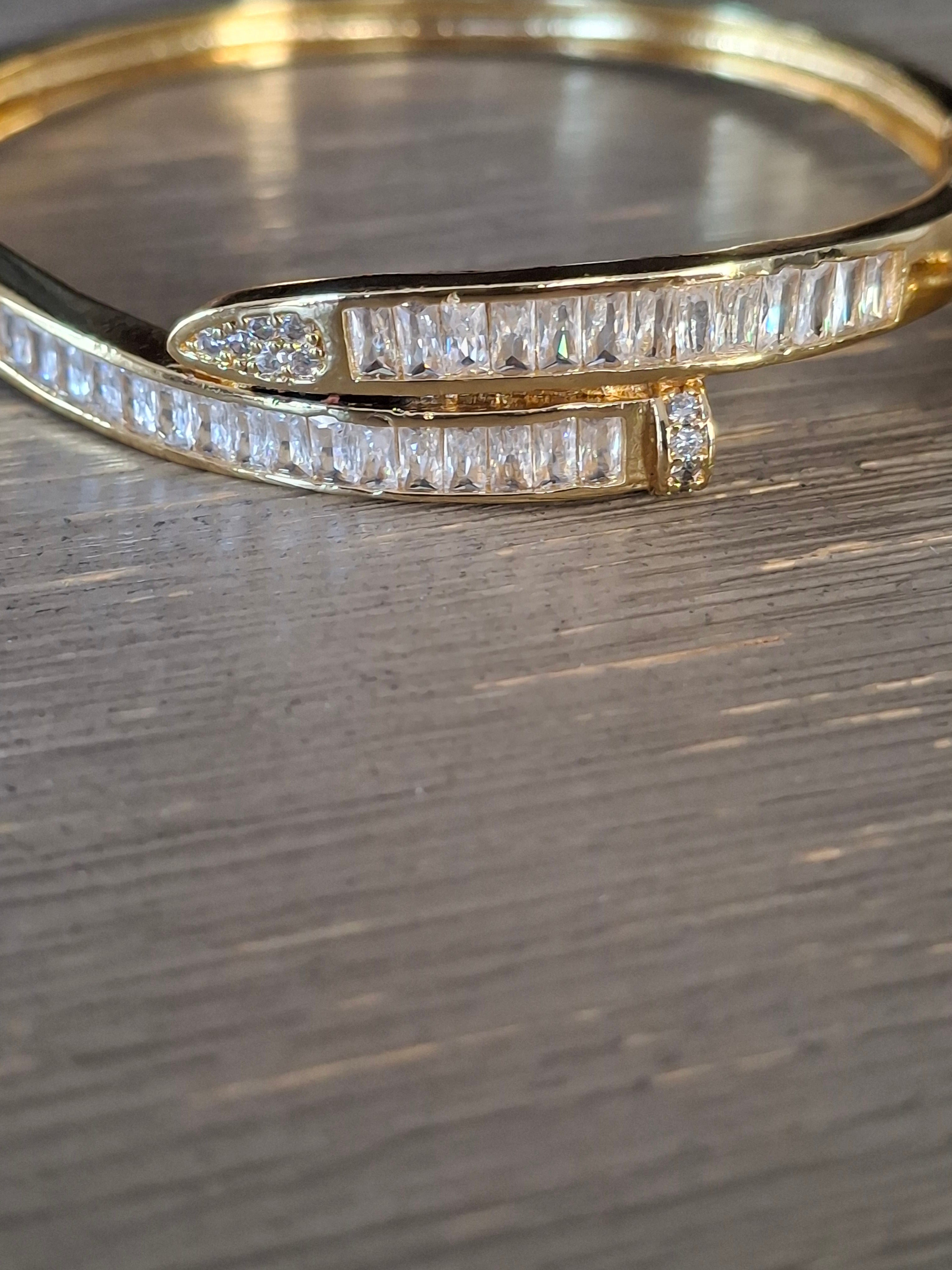 Bracelet and ring set, clavo