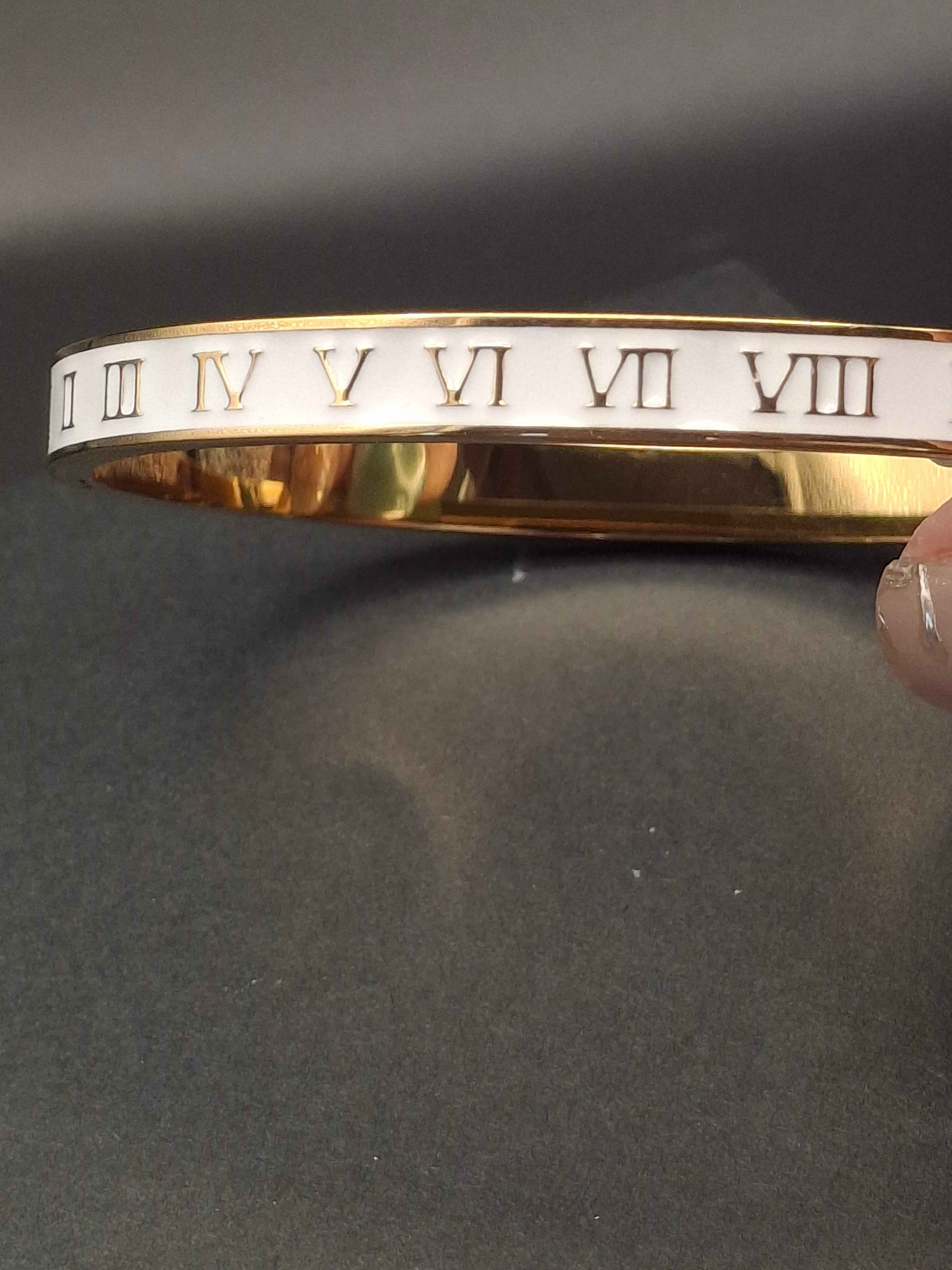 GOLD/WHITE ROMAN BRACELET