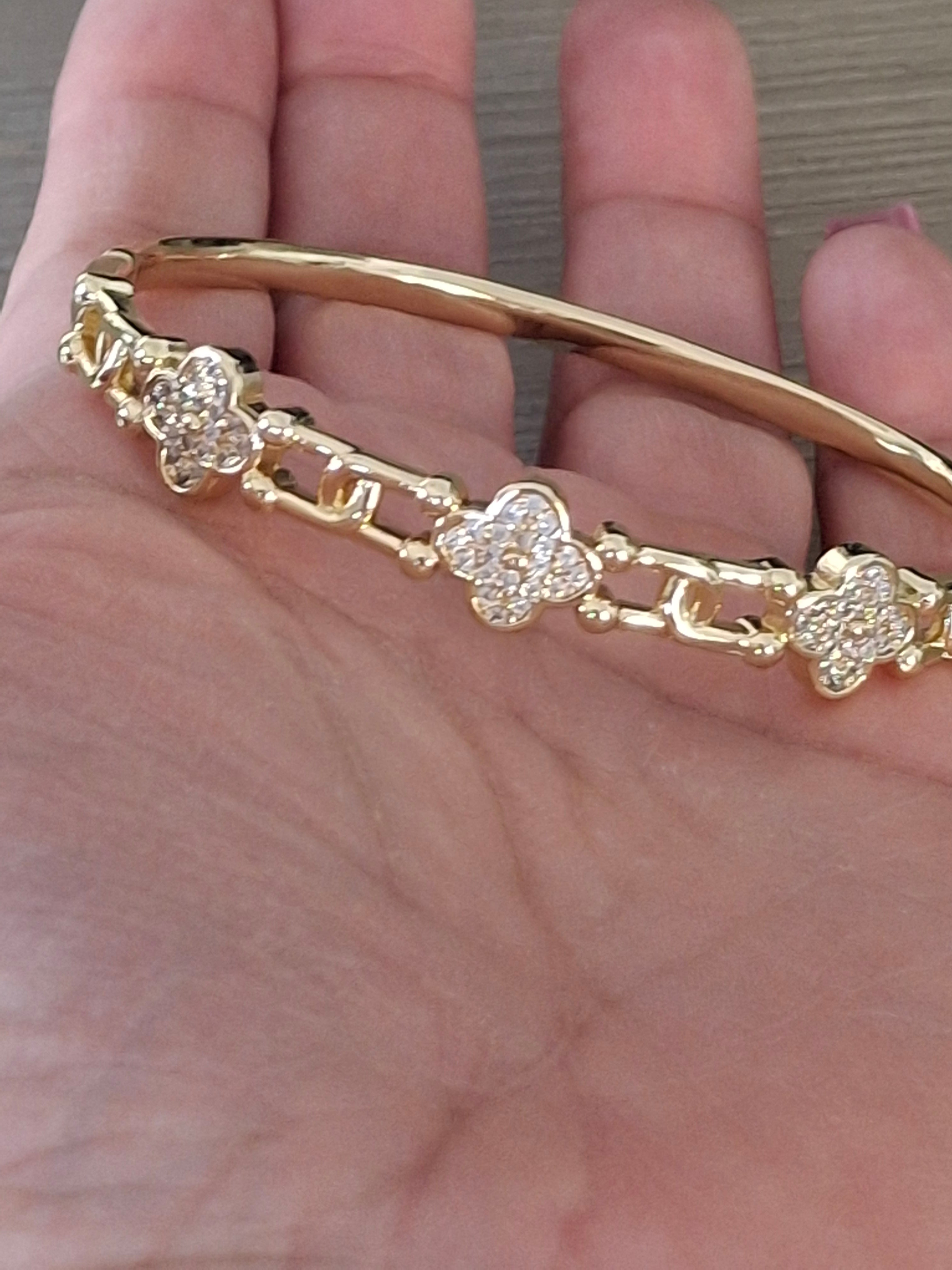 Gold deluxe flower bangle