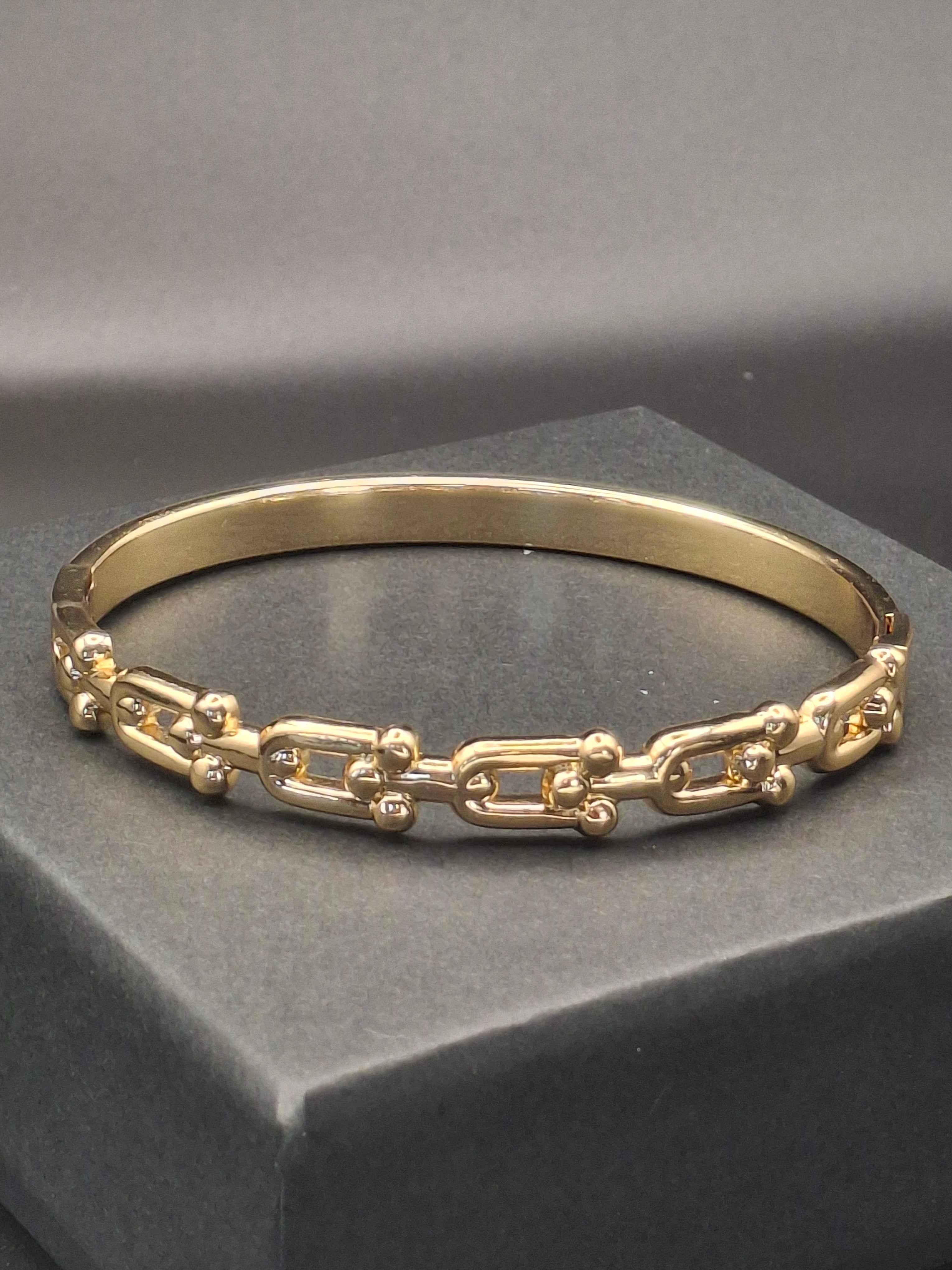 Stainless steel gold bracelet