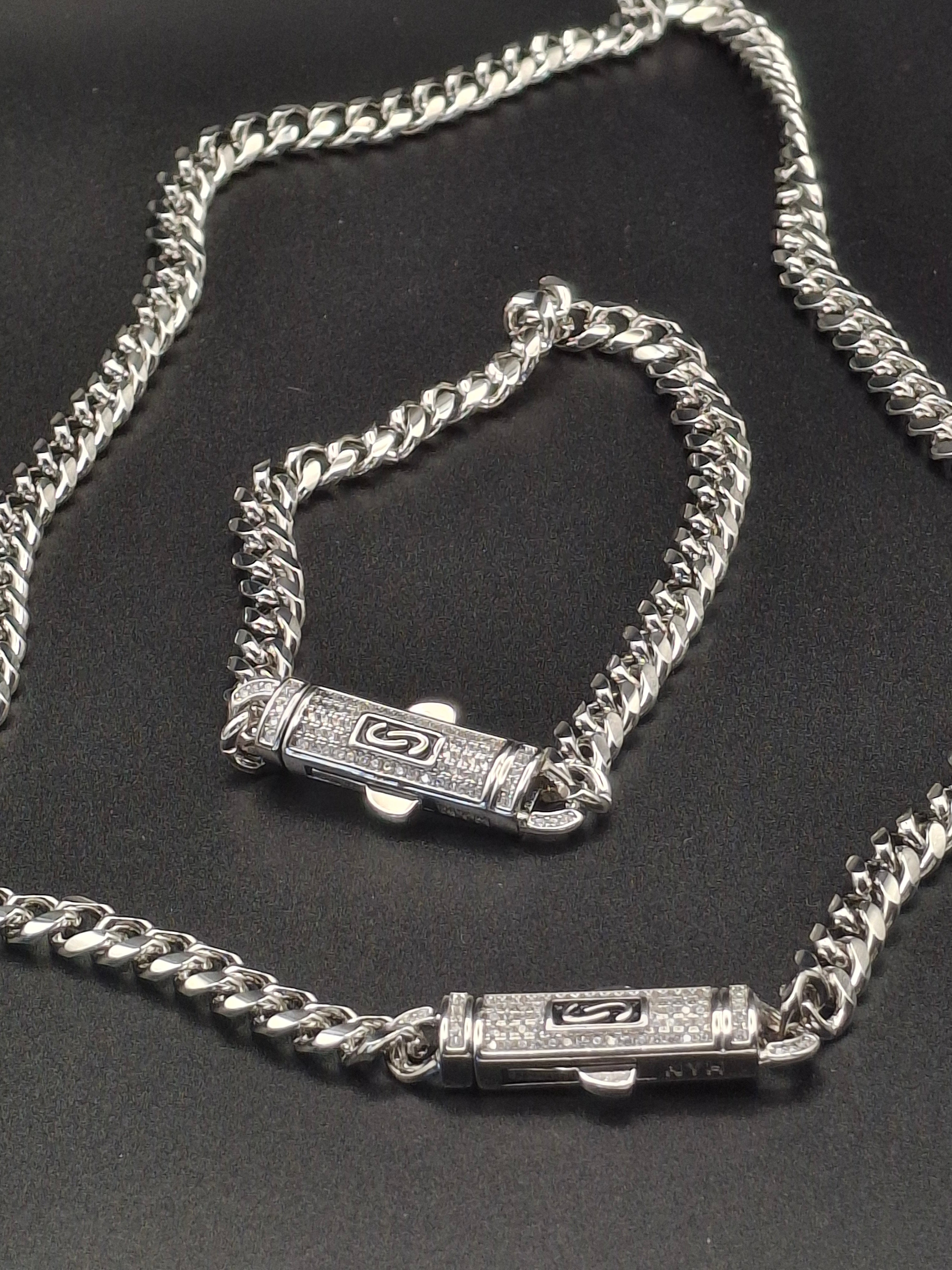 Silver/ monaco cuban set