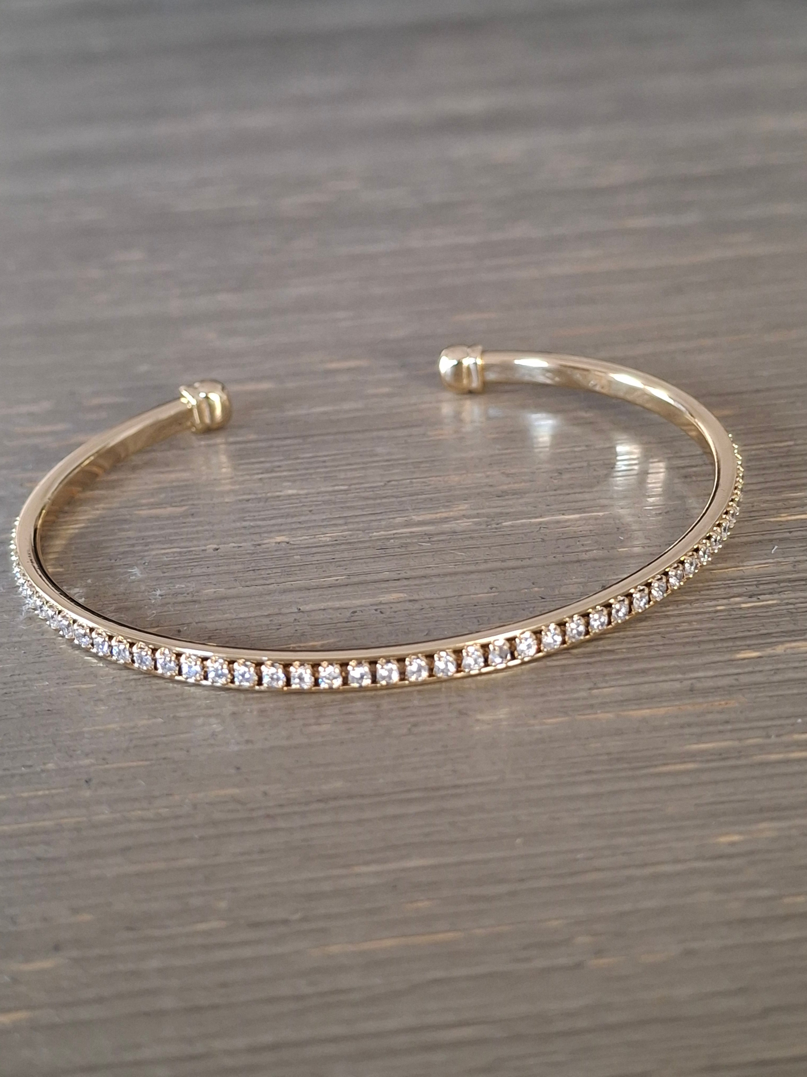 gold-plated-plane-diamond-bangle