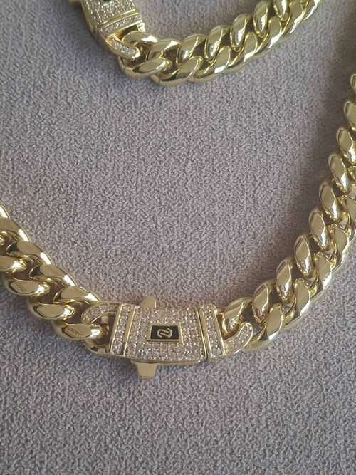 Cuban monaco set