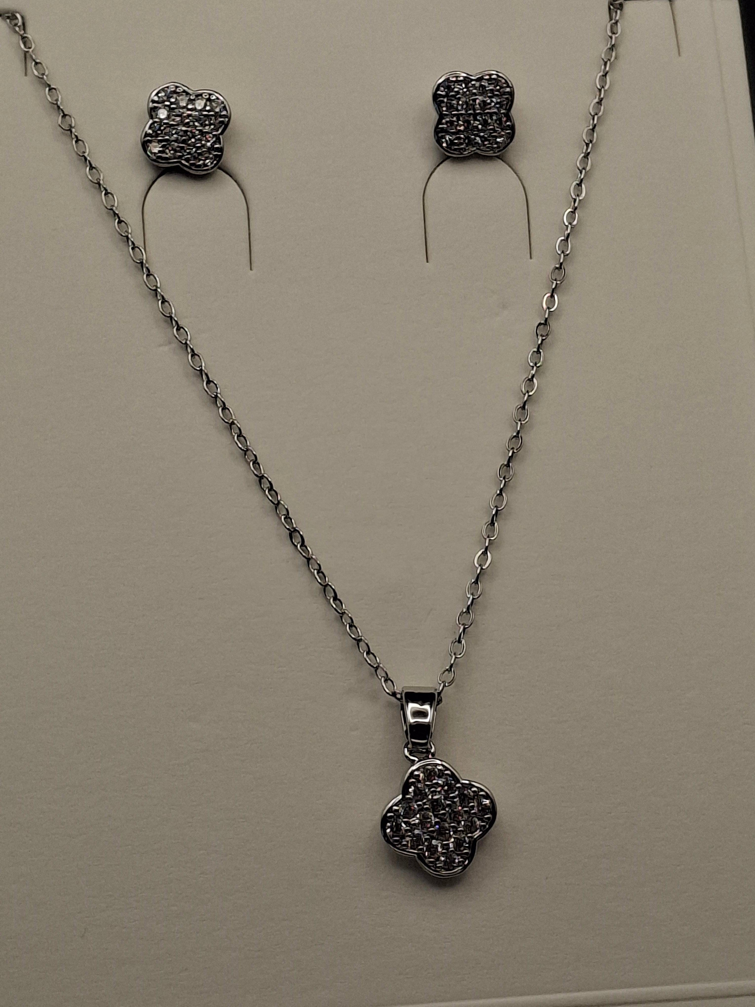 Silver luxury flower set