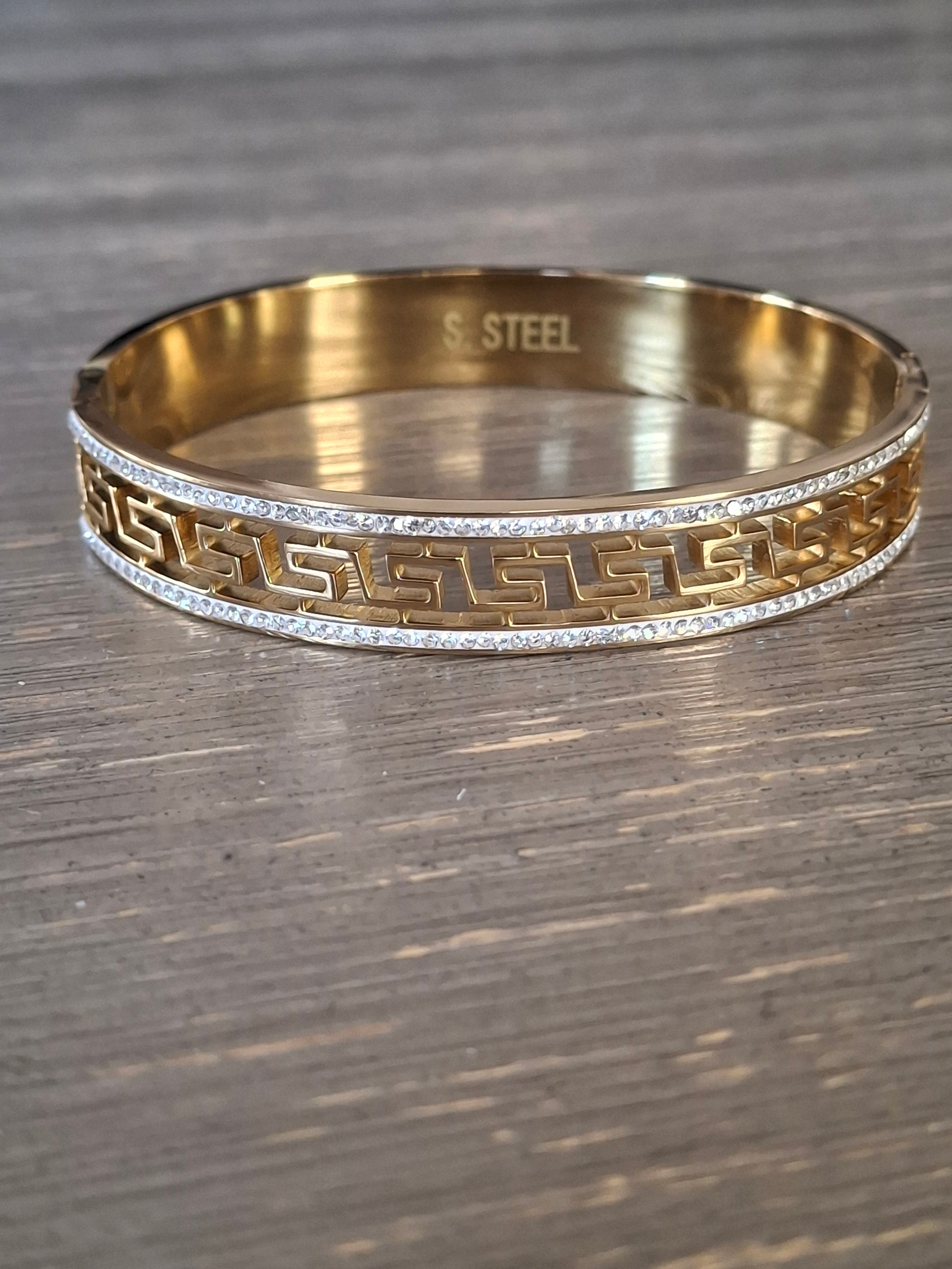 deluxe-gold-stainless-bangle