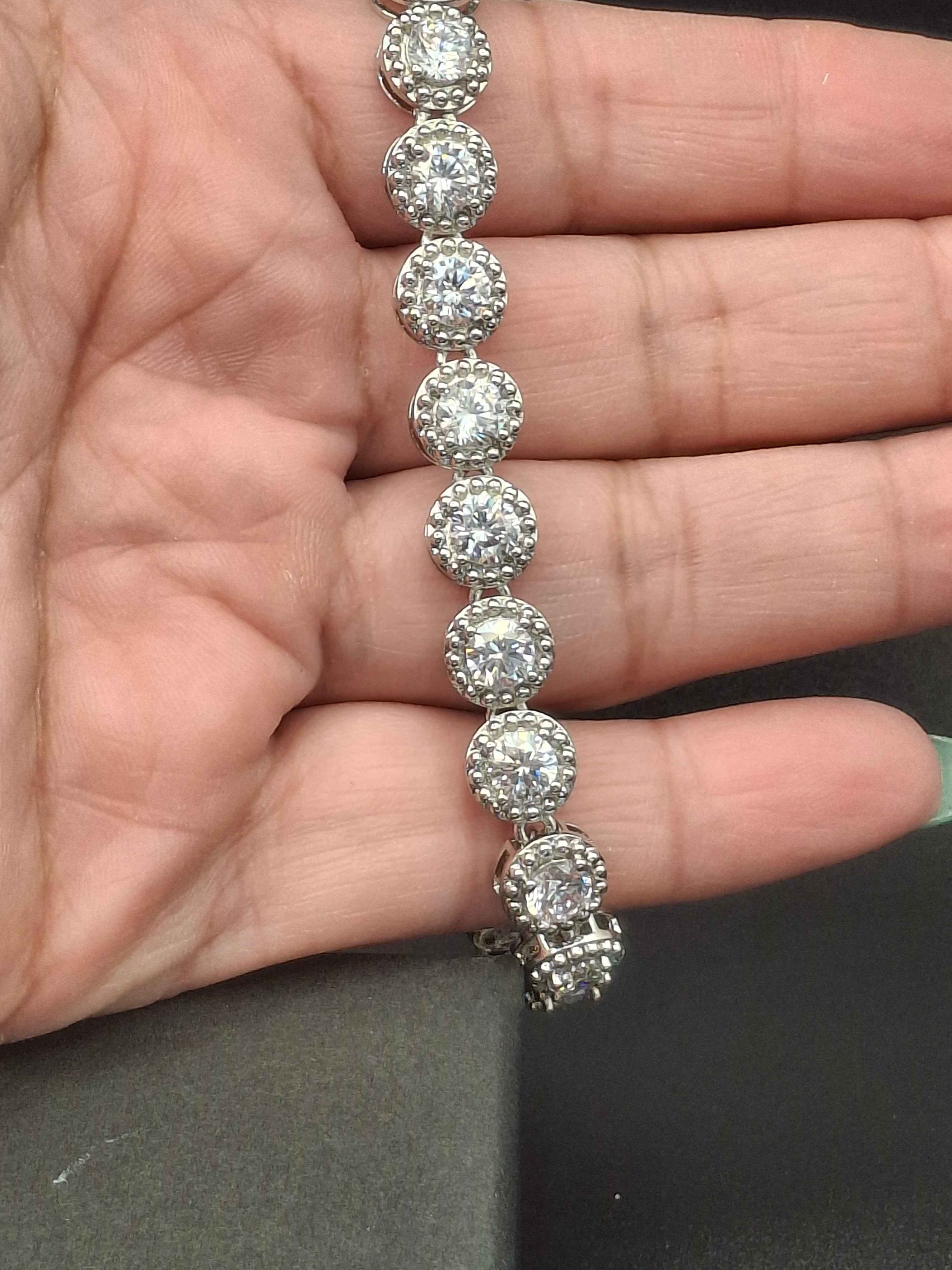 Shiny round bracelet