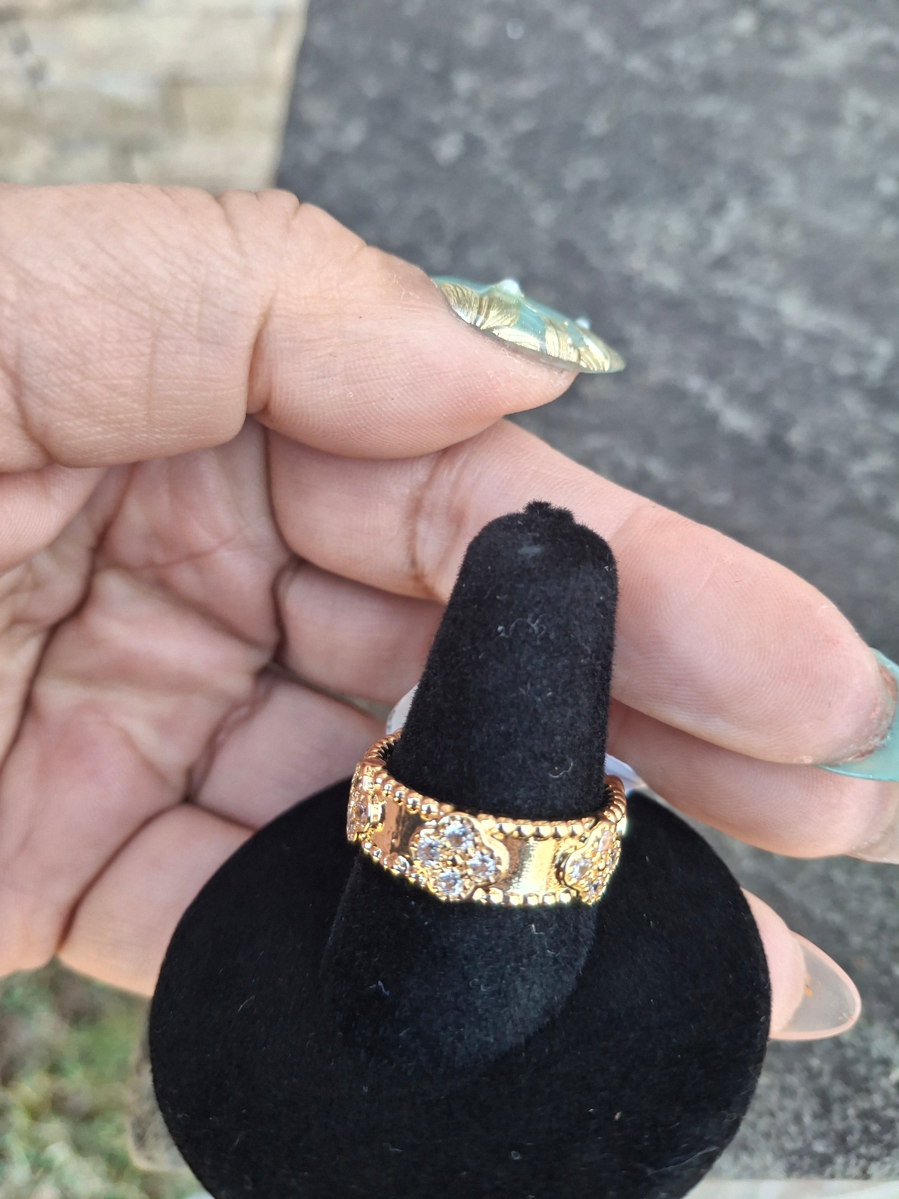 Deluxe ring flower