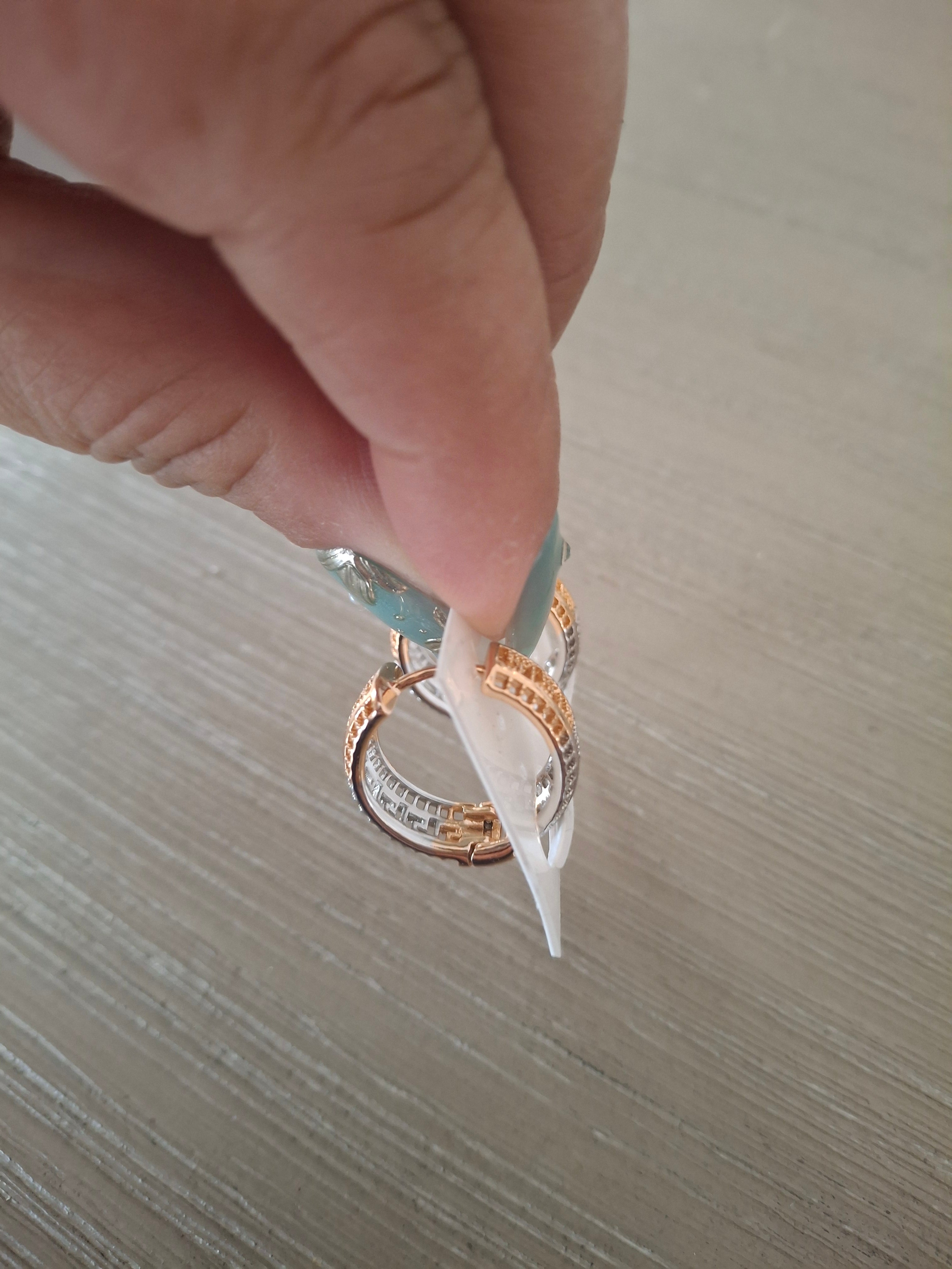 Three color arracaditas