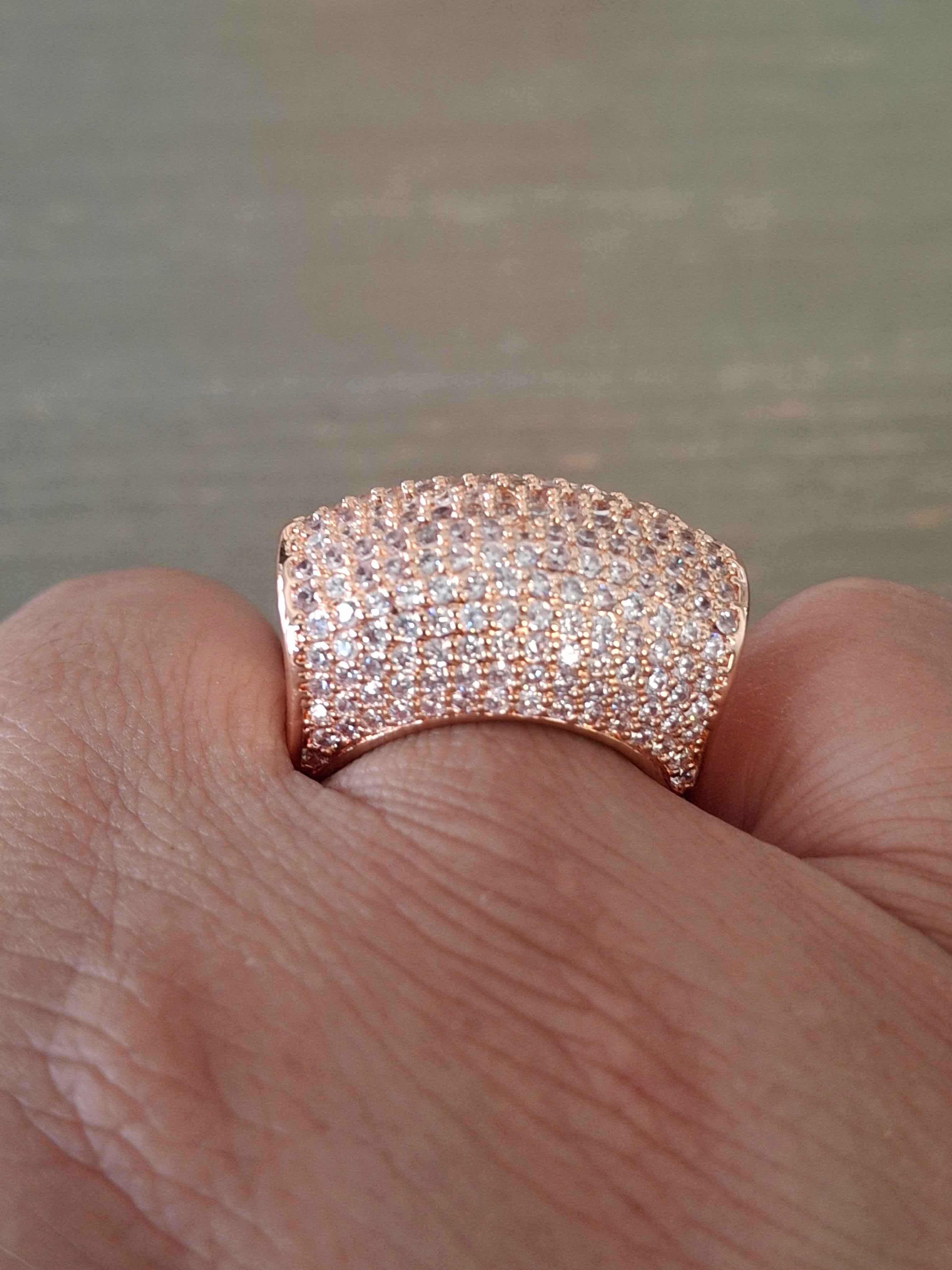 Rose gold ring