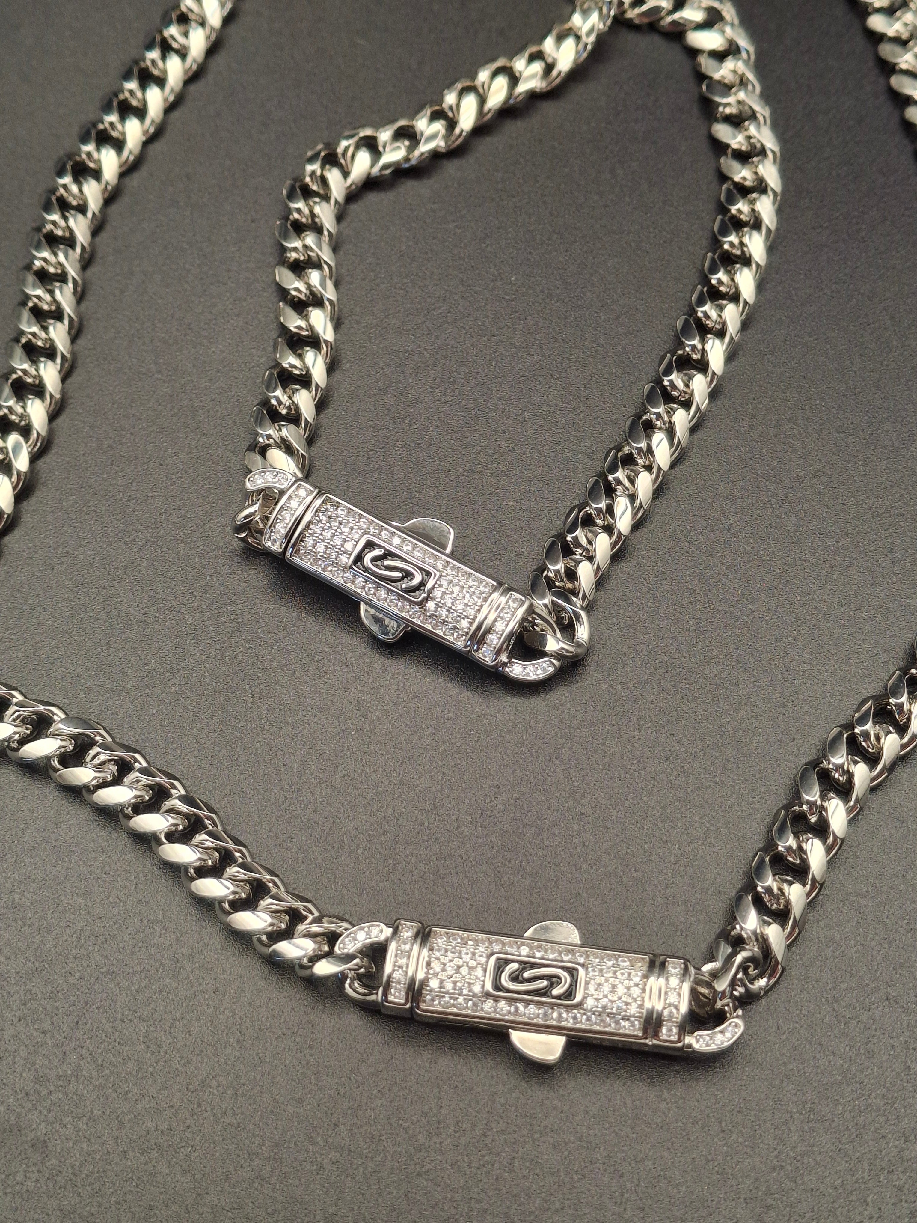 Silver/ monaco cuban set