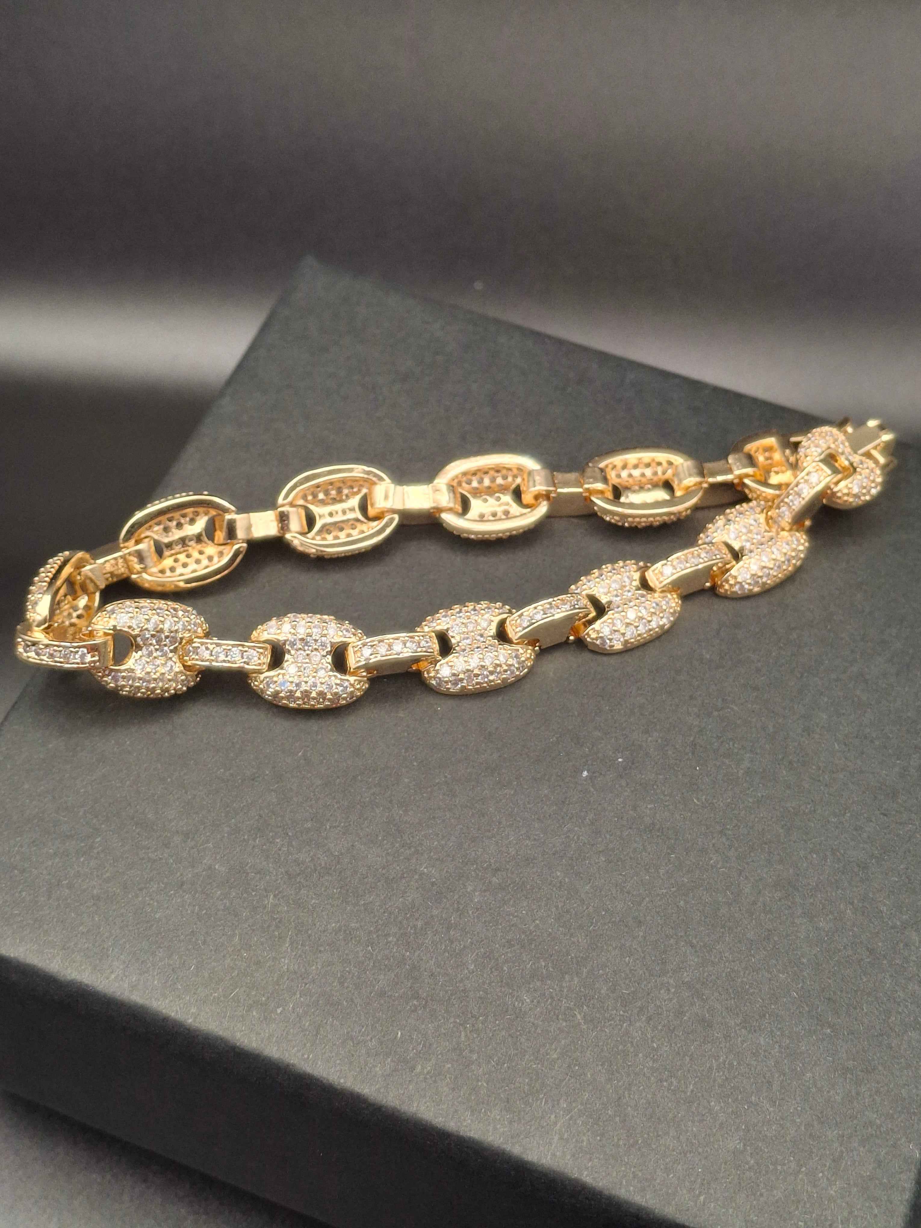 gold-icing-bean-bracelet