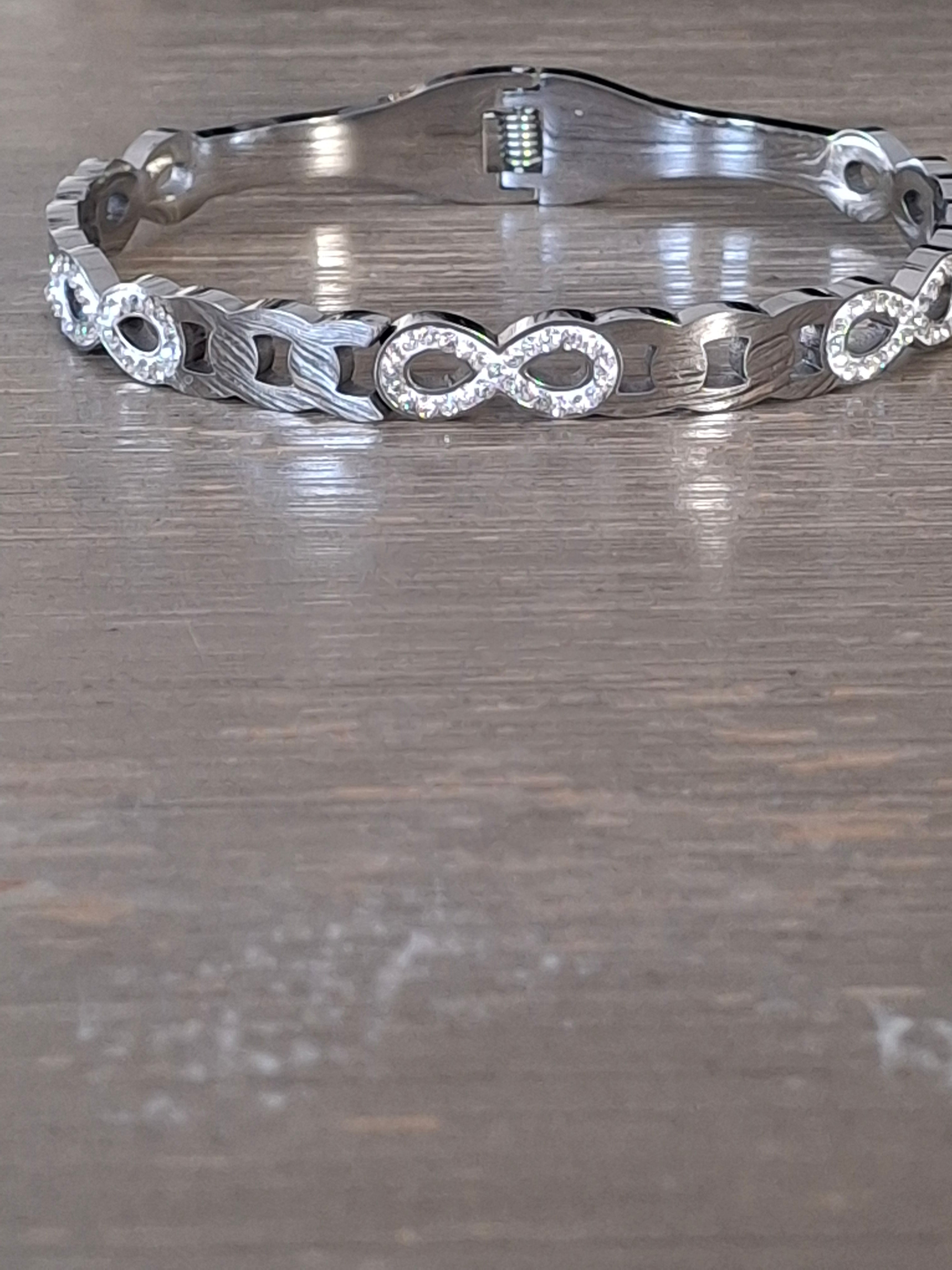 Silver 8 diamond bangle