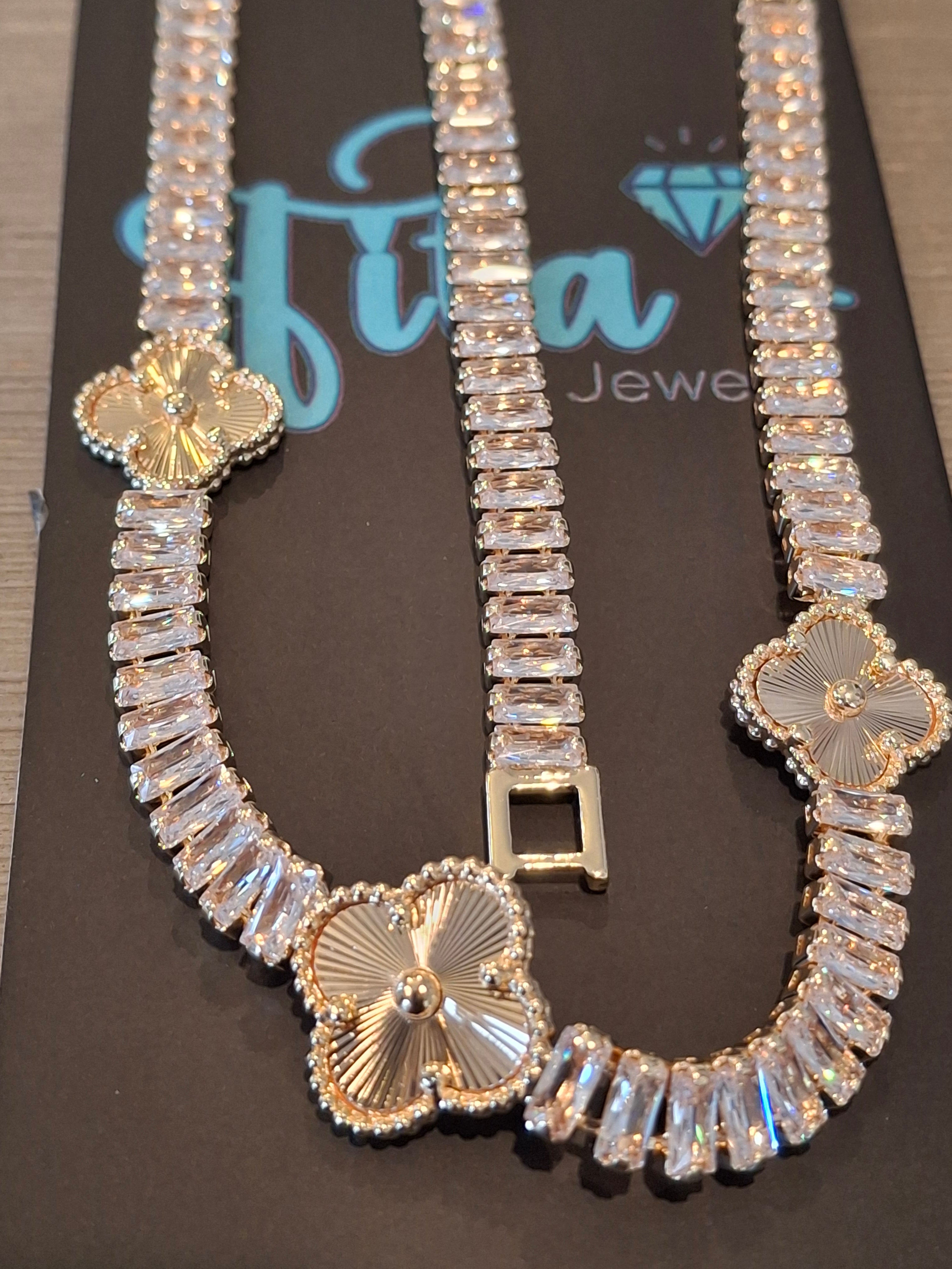 Luxury rose gold trebol set