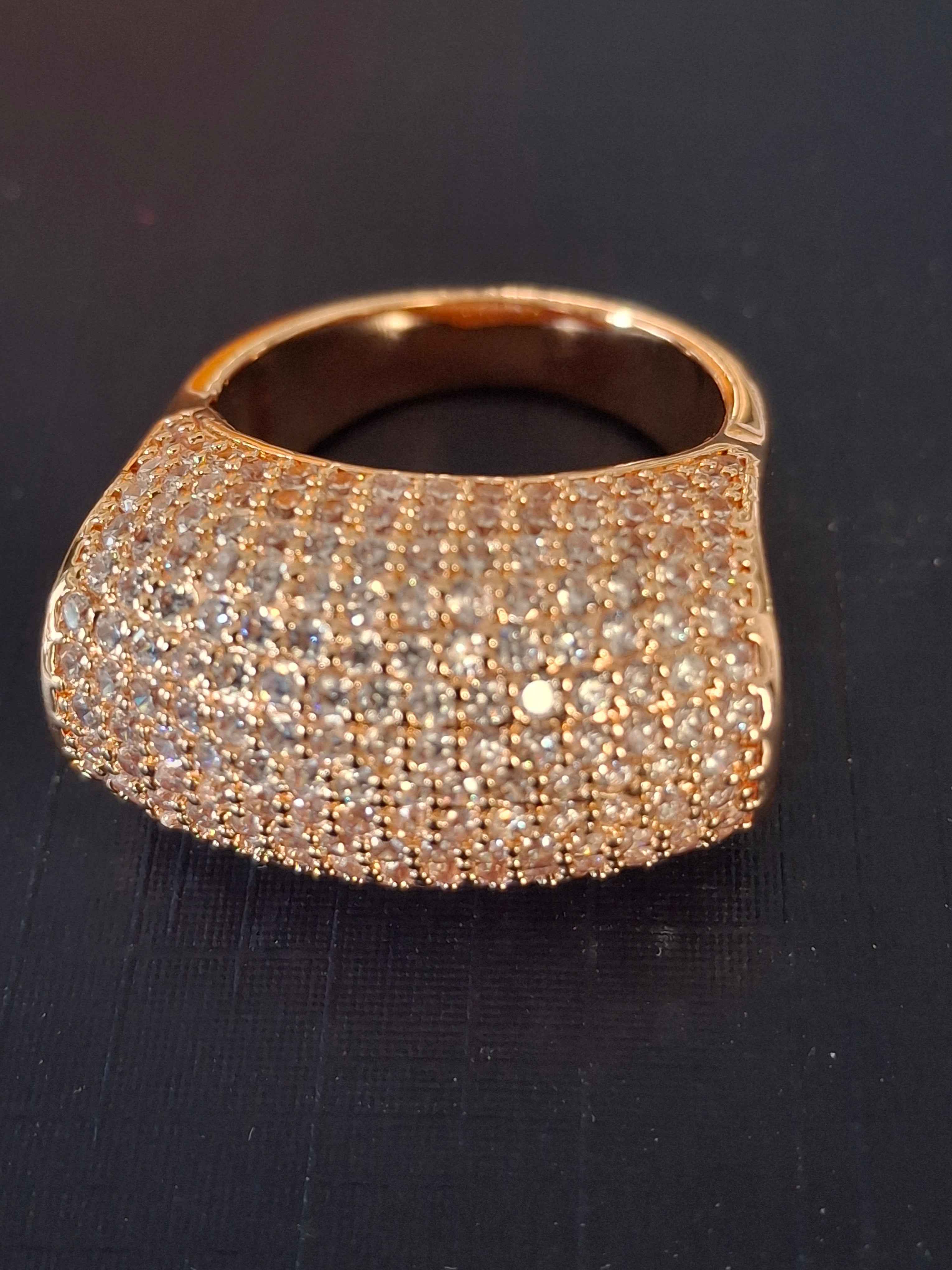 Rose gold ring