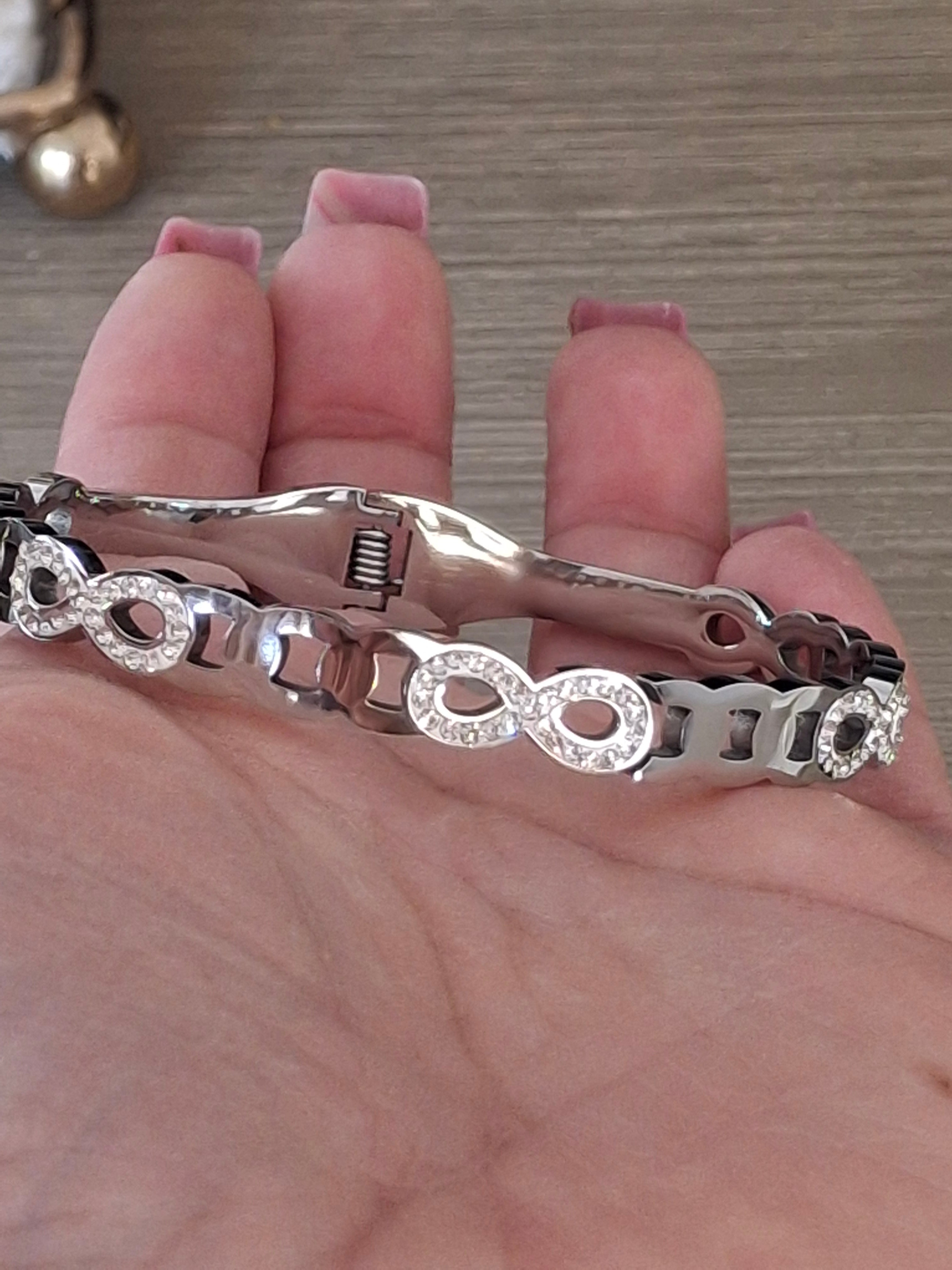 Silver 8 diamond bangle
