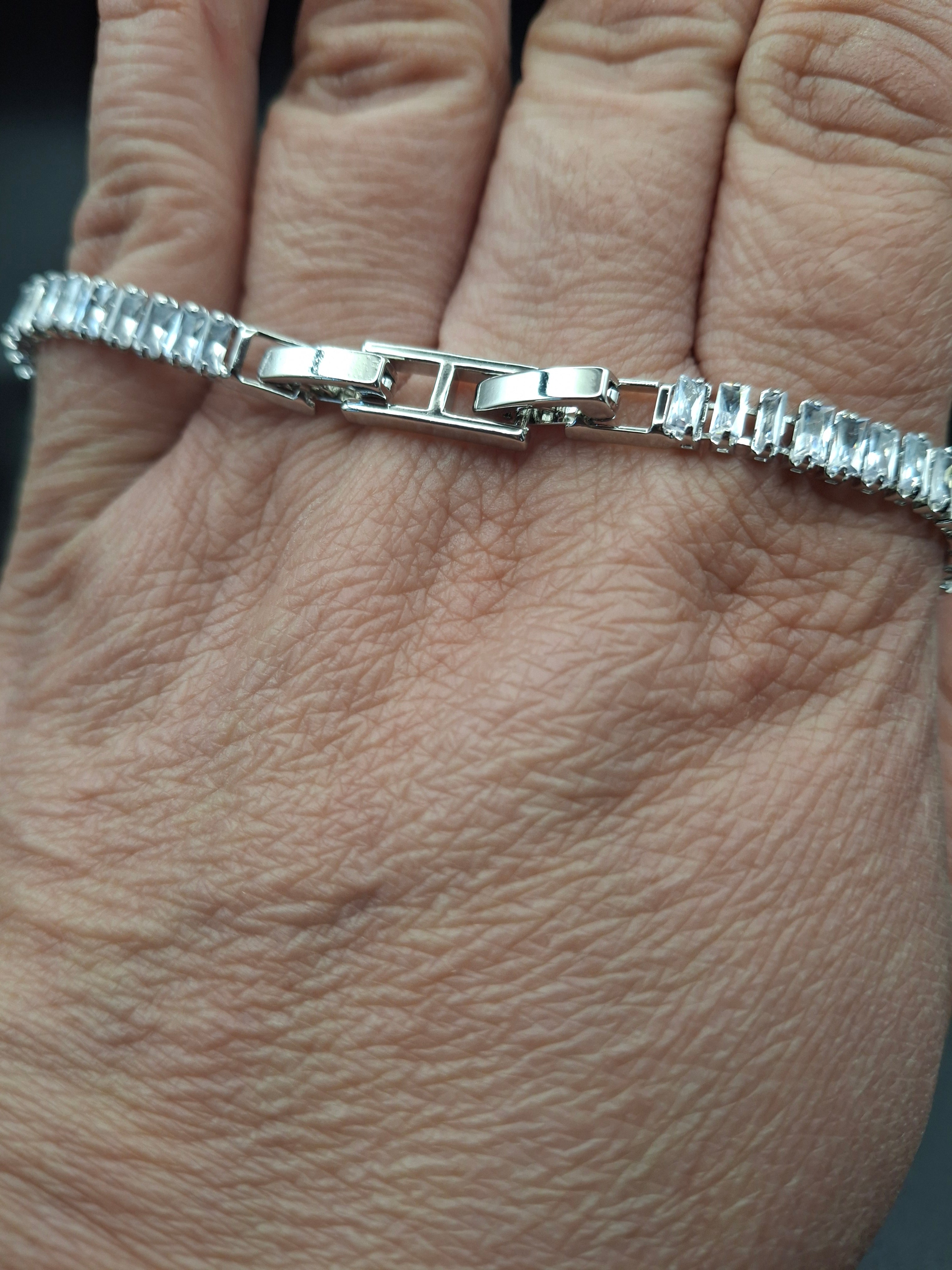 Little square silver shiny bracelet