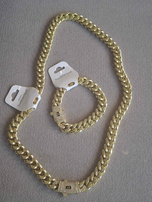 Cuban monaco set